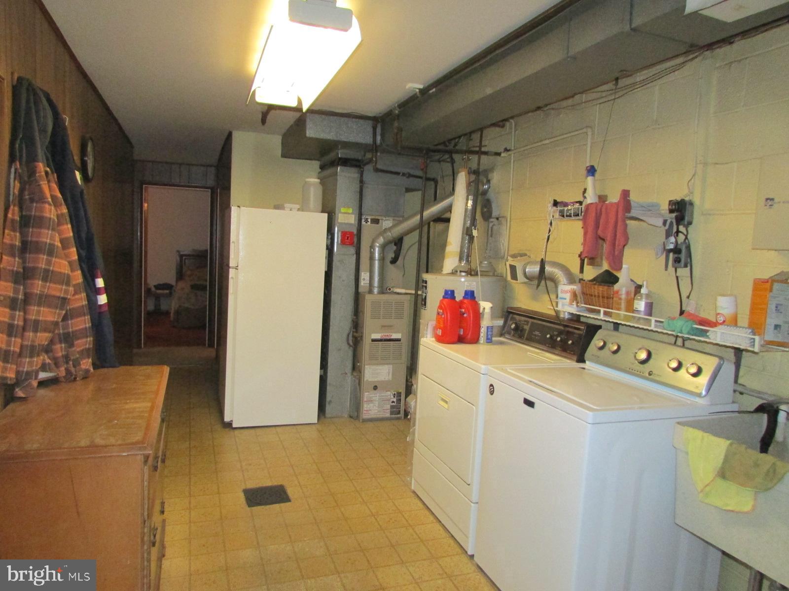 FOX CHASE - Residential