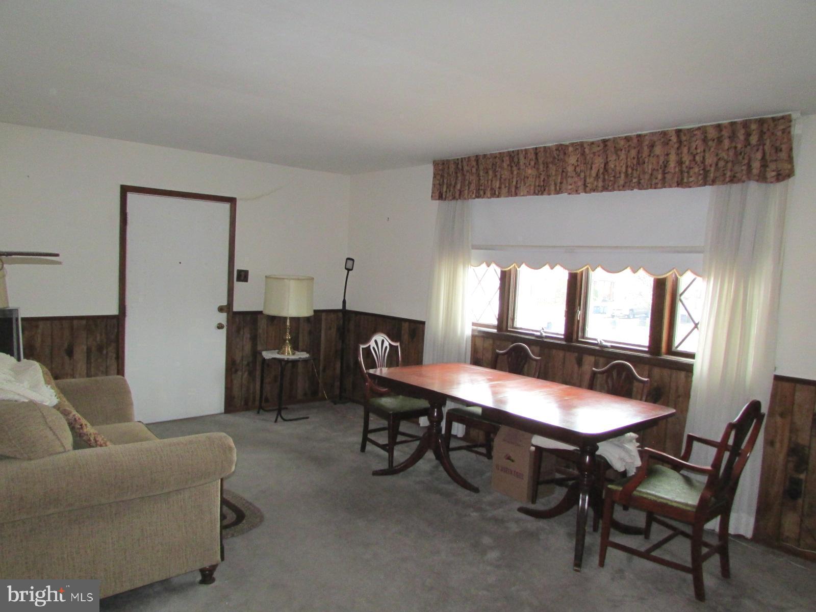 FOX CHASE - Residential