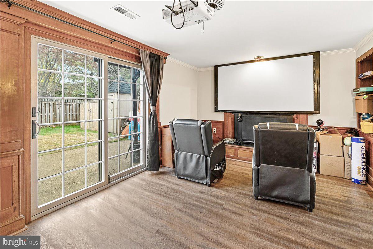 COLONY VILLAGE - Residential