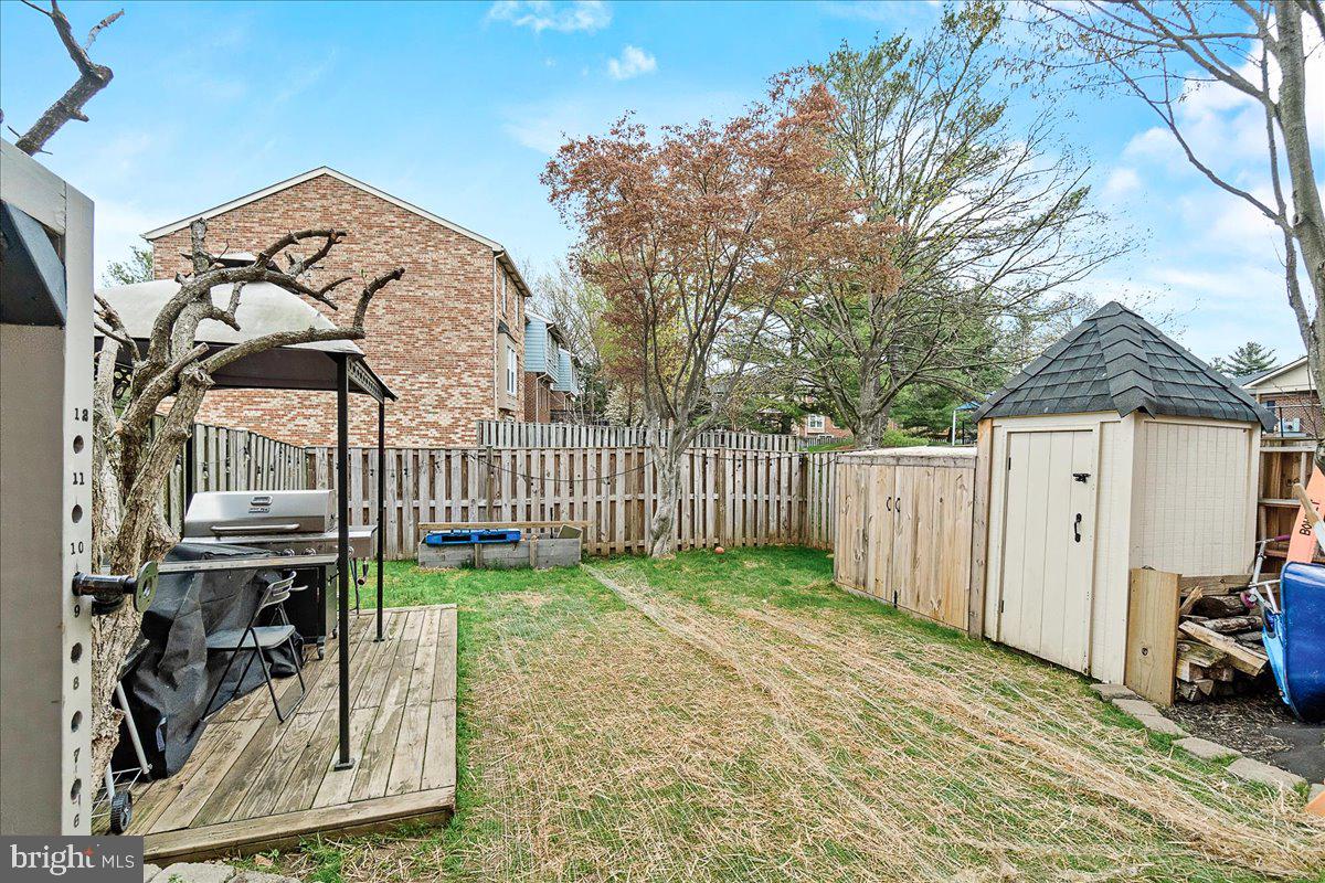 COLONY VILLAGE - Residential