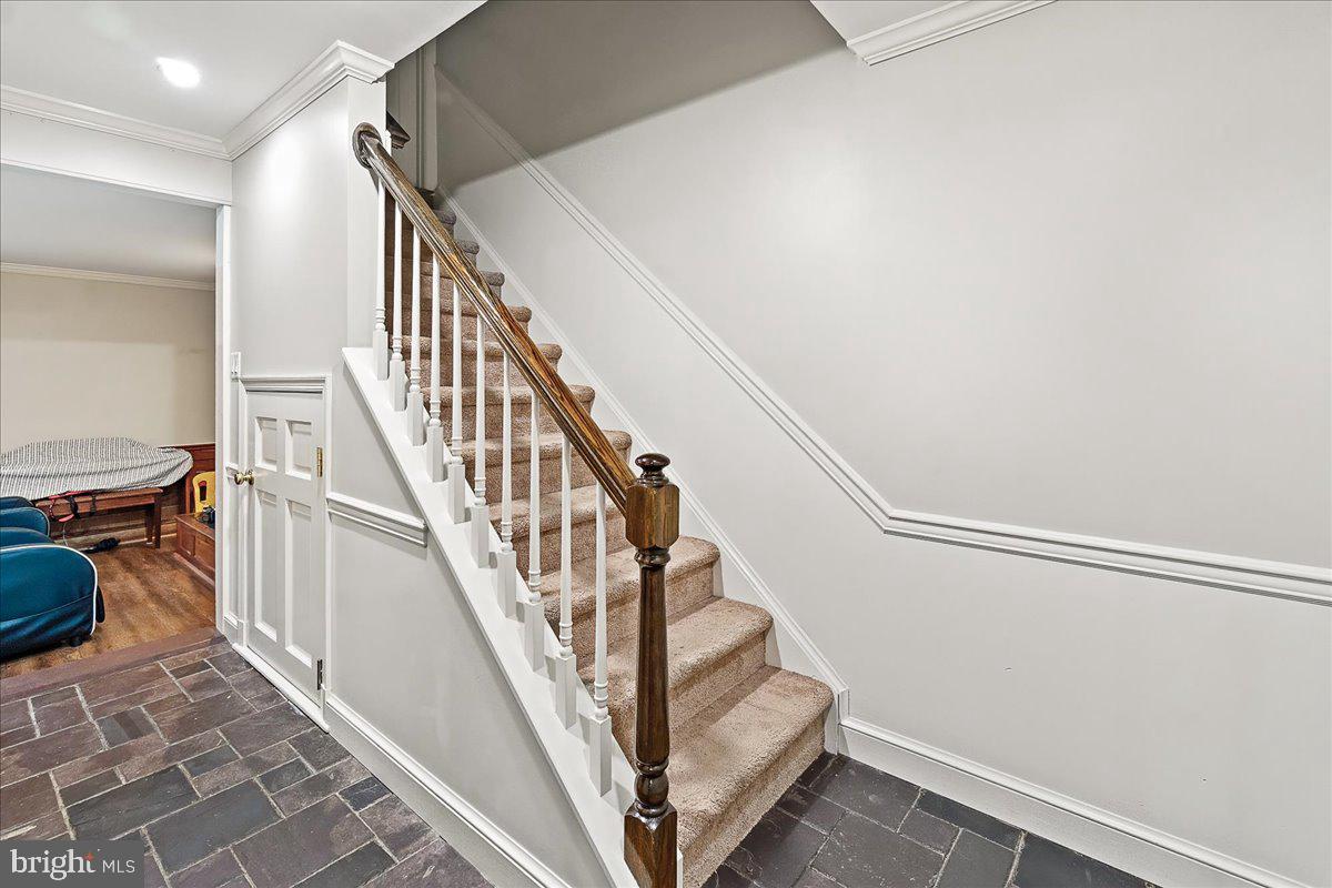 COLONY VILLAGE - Residential