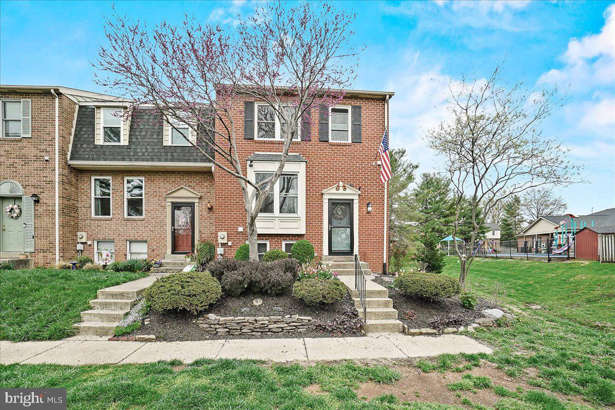 COLONY VILLAGE - Residential