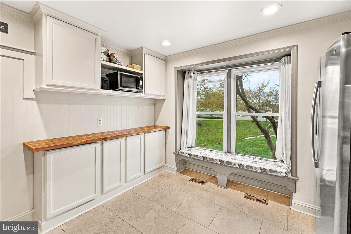 COLONY VILLAGE - Residential