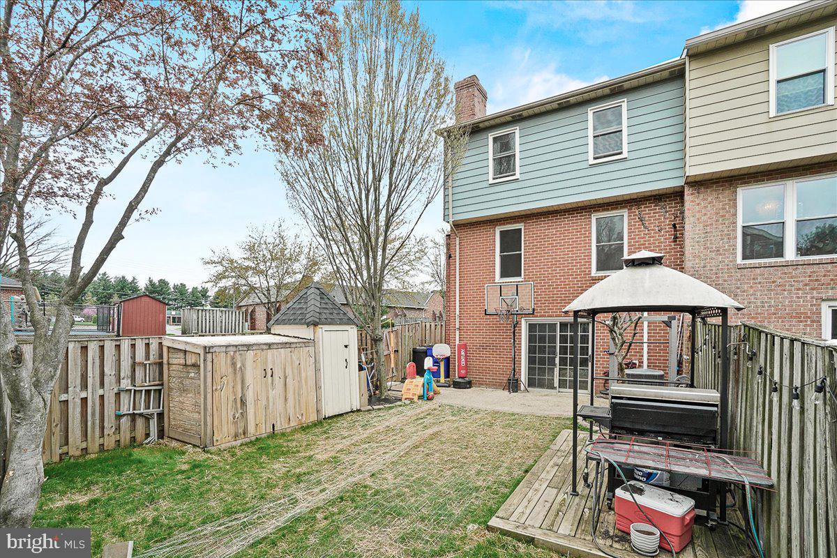 COLONY VILLAGE - Residential