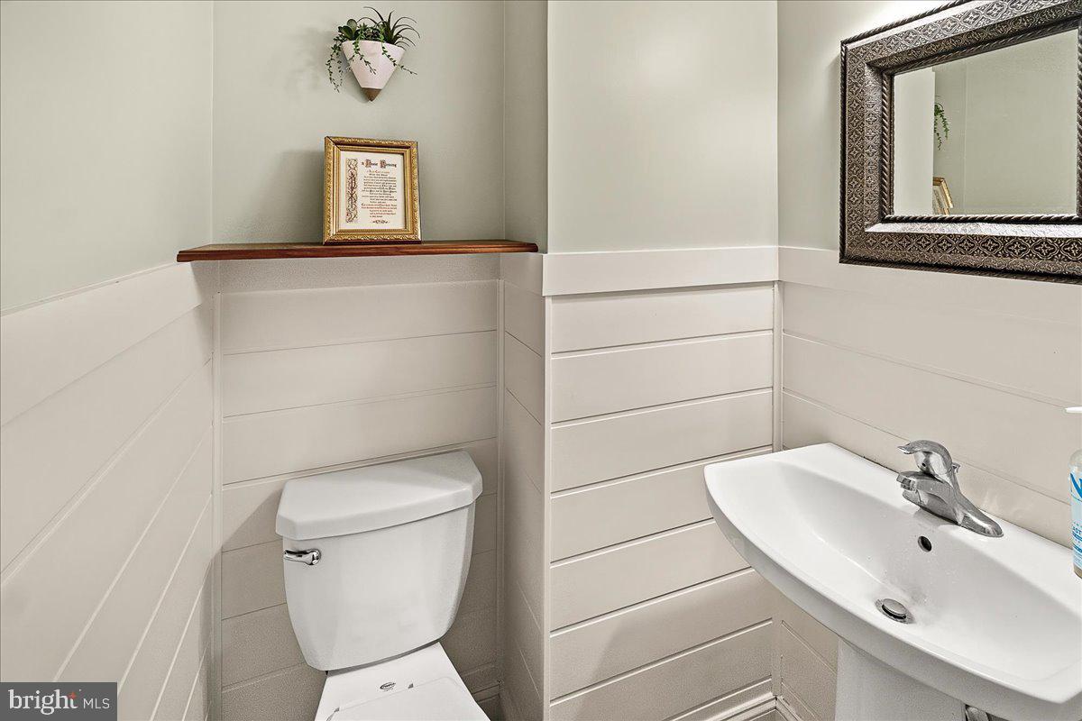 COLONY VILLAGE - Residential