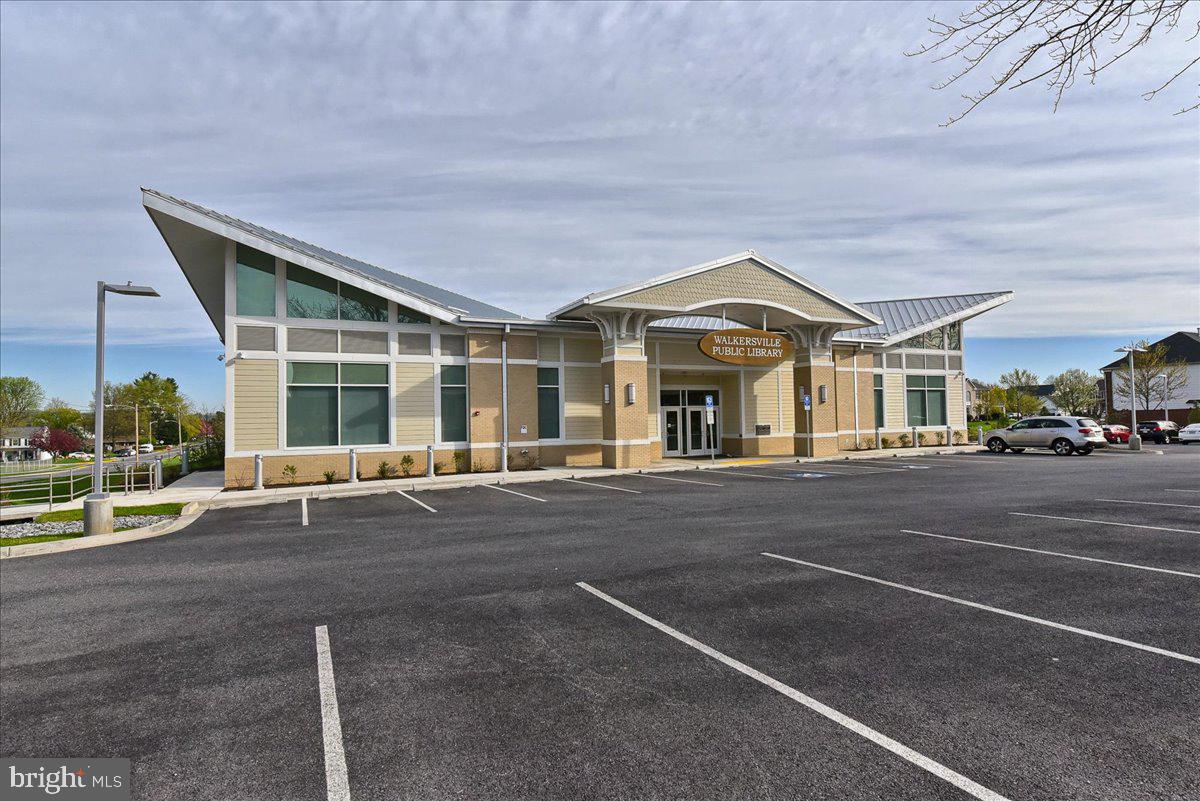 COLONY VILLAGE - Residential