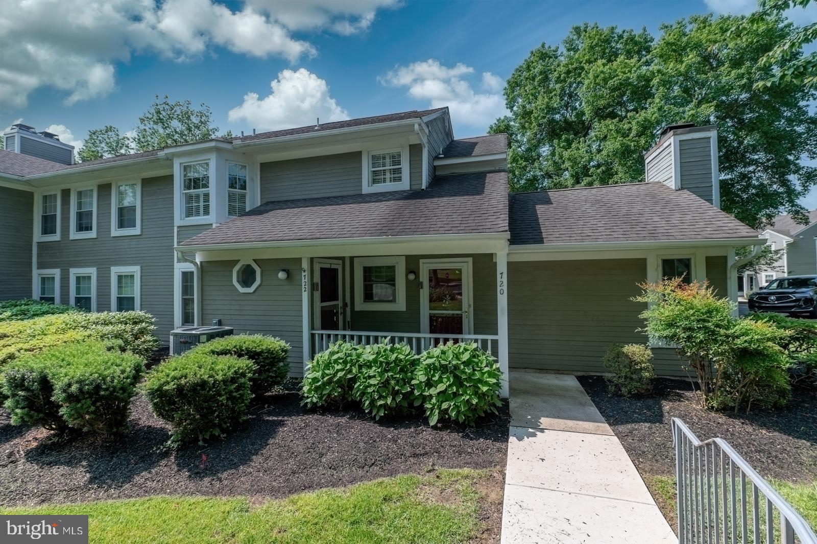 722 SCOTCH WAY C-26