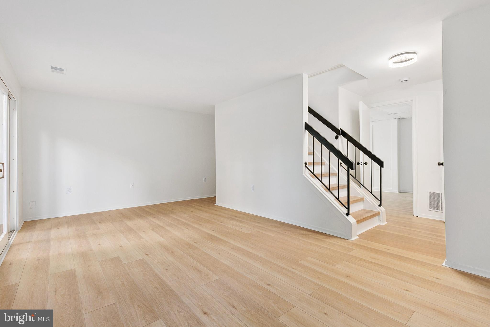 CHURCHILL TOWN SECTOR - Residential