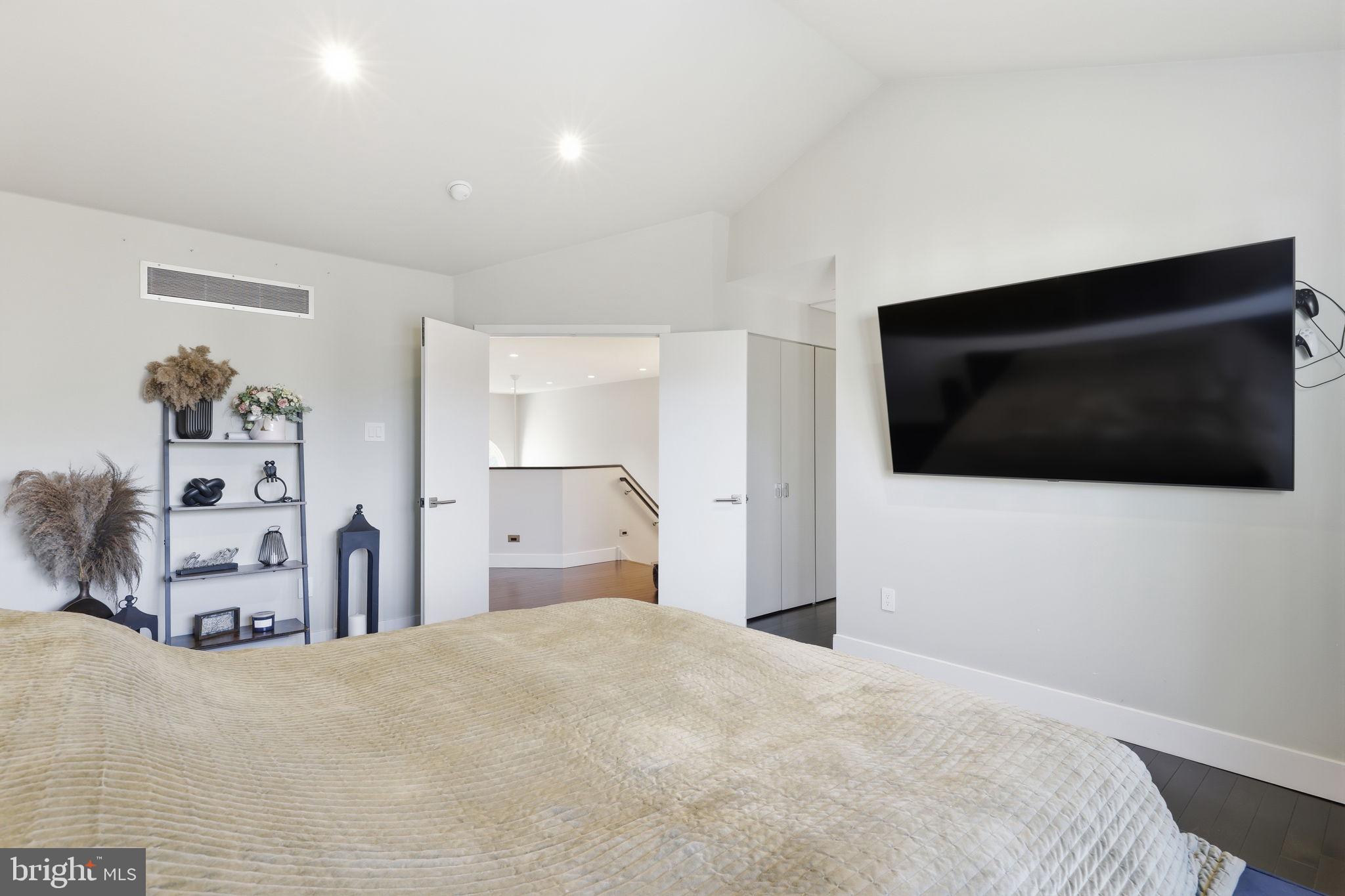 FIELDSTONE - Residential