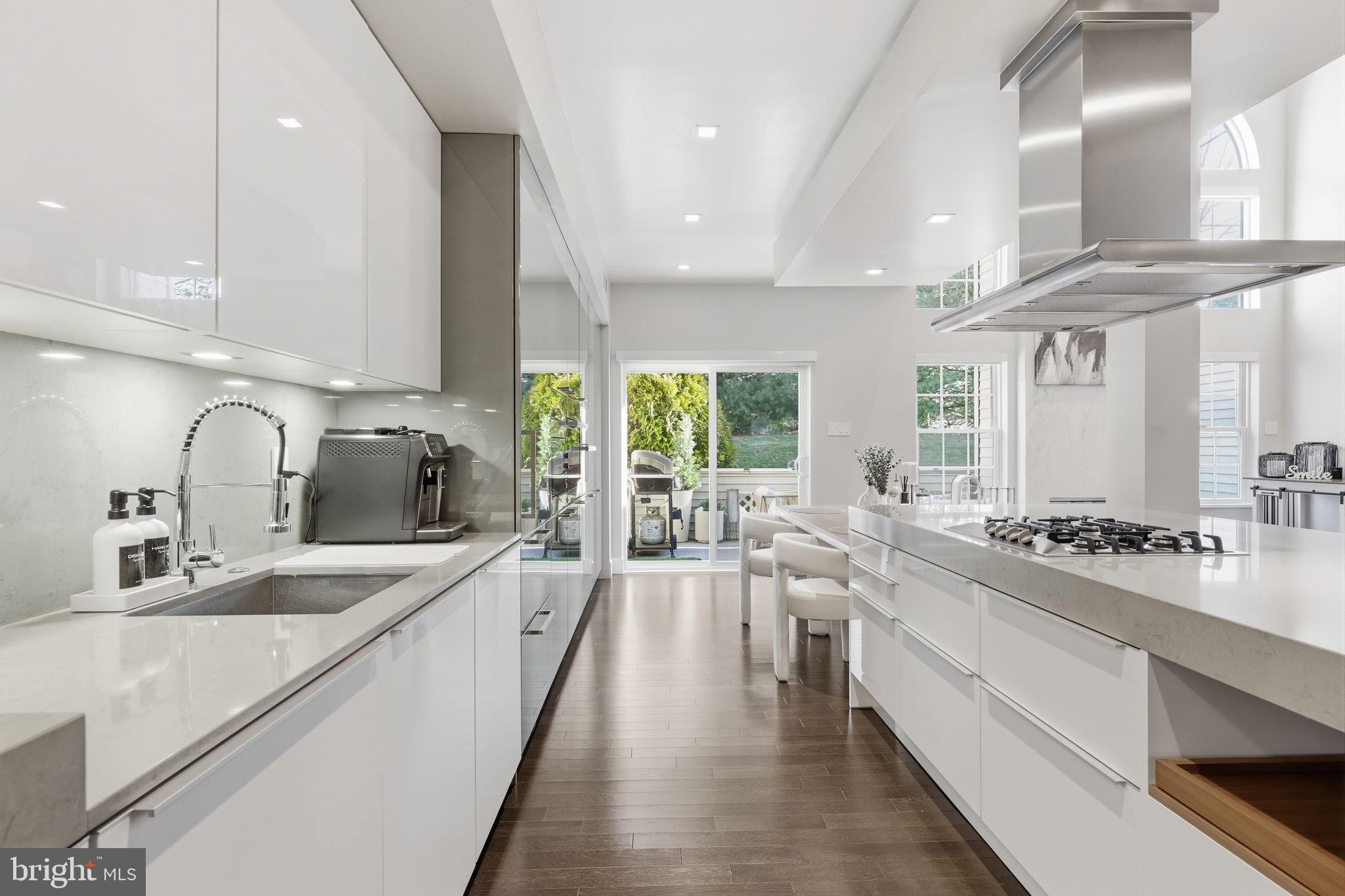 FIELDSTONE - Residential