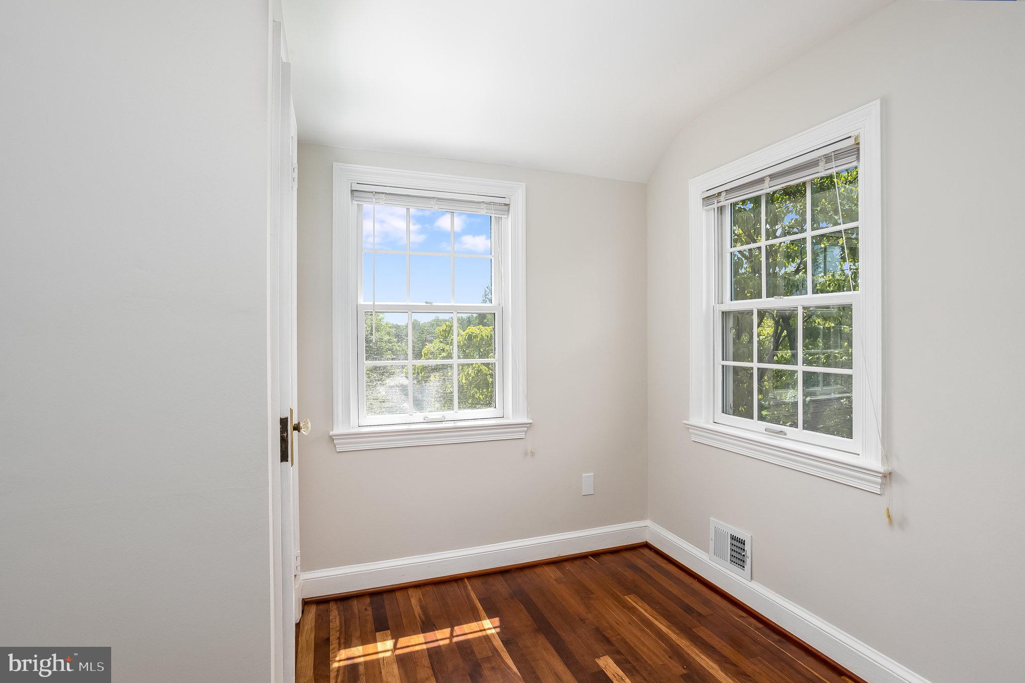 DOMINION HILLS - Residential Lease