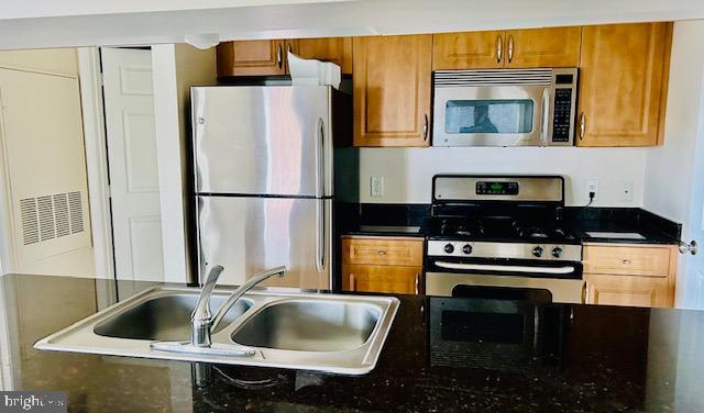 BRYSON AT WOODLAND PARK - Residential Lease