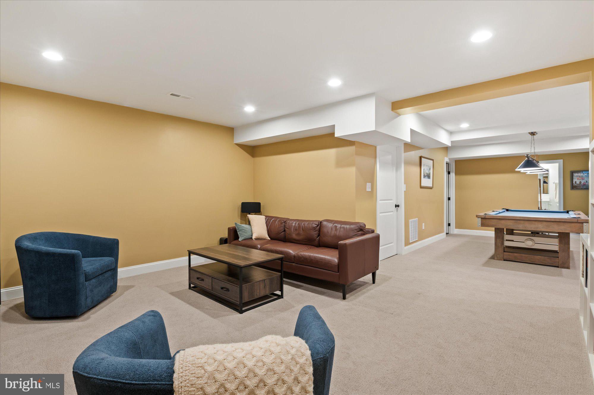 ROSEMONT - Residential