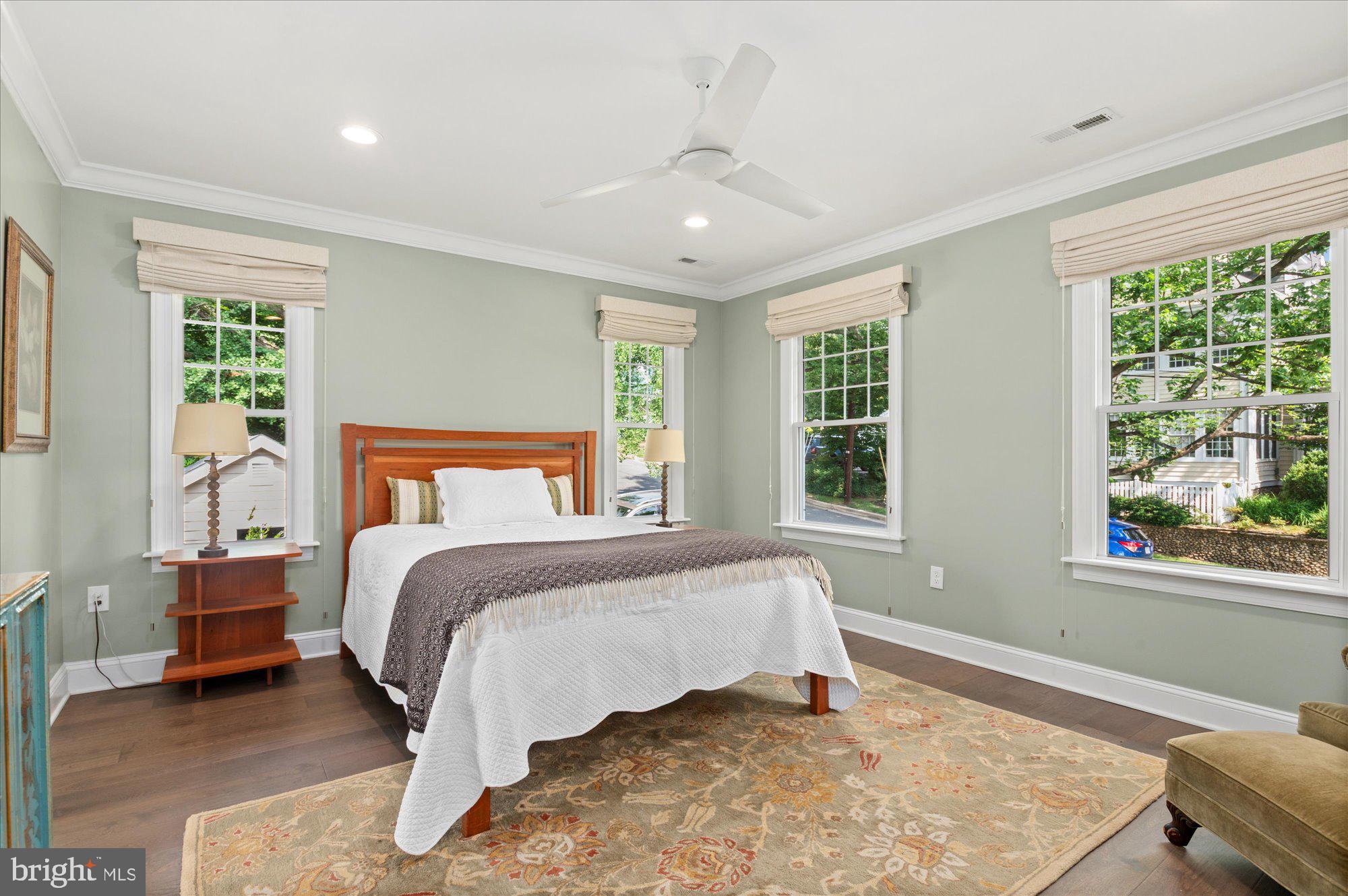 ROSEMONT - Residential