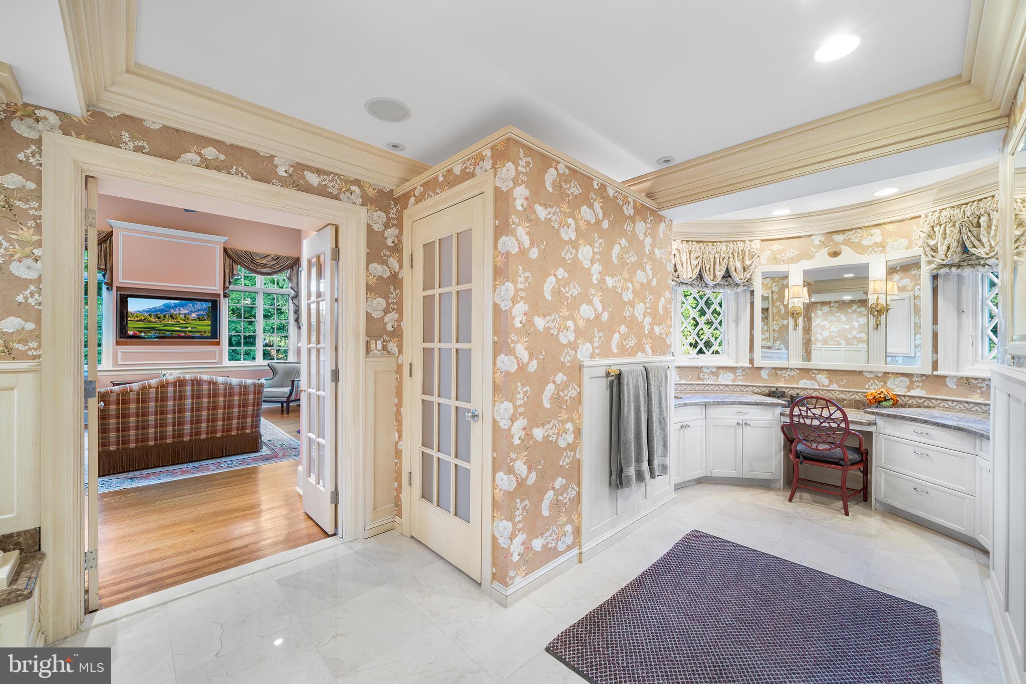 SOUTH WAYNE - Residential