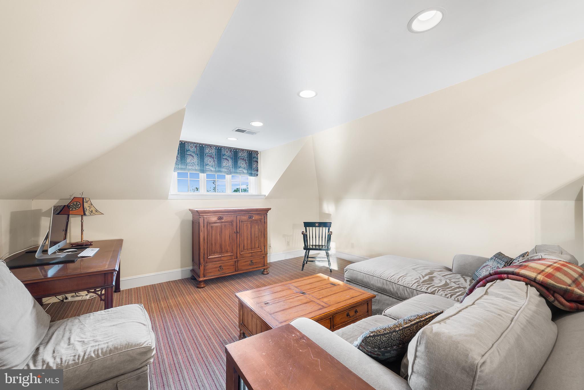 SOUTH WAYNE - Residential