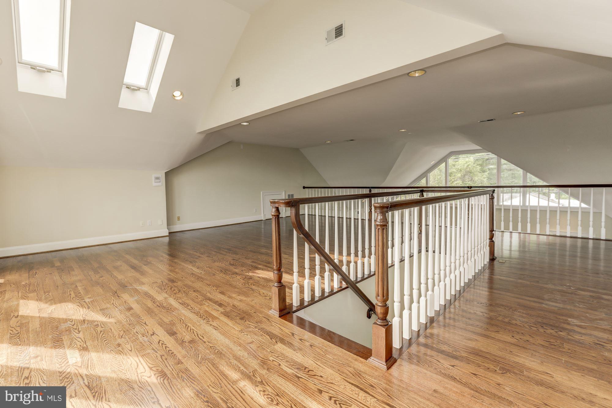 JOHN LEARY - Residential