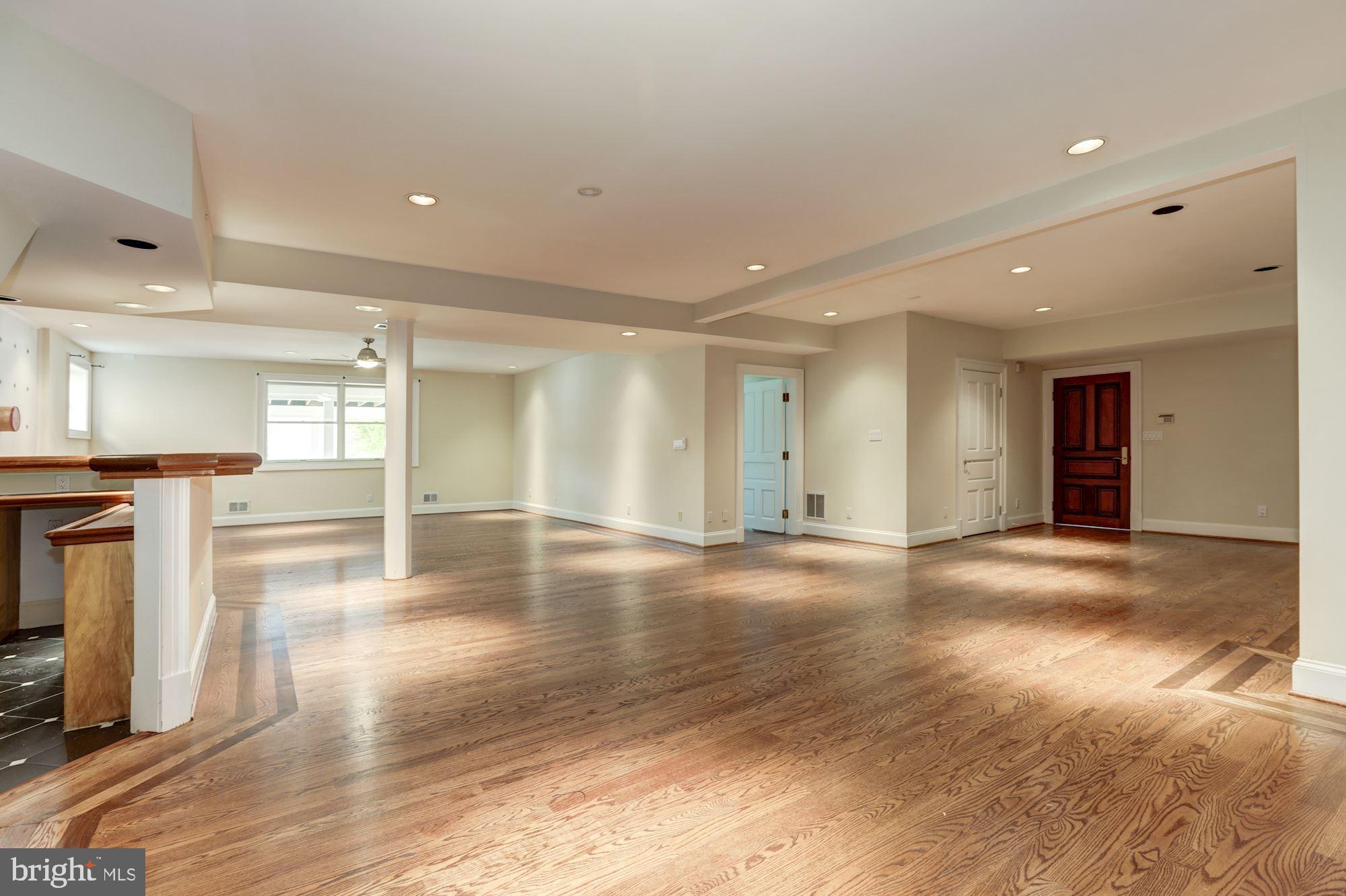 JOHN LEARY - Residential