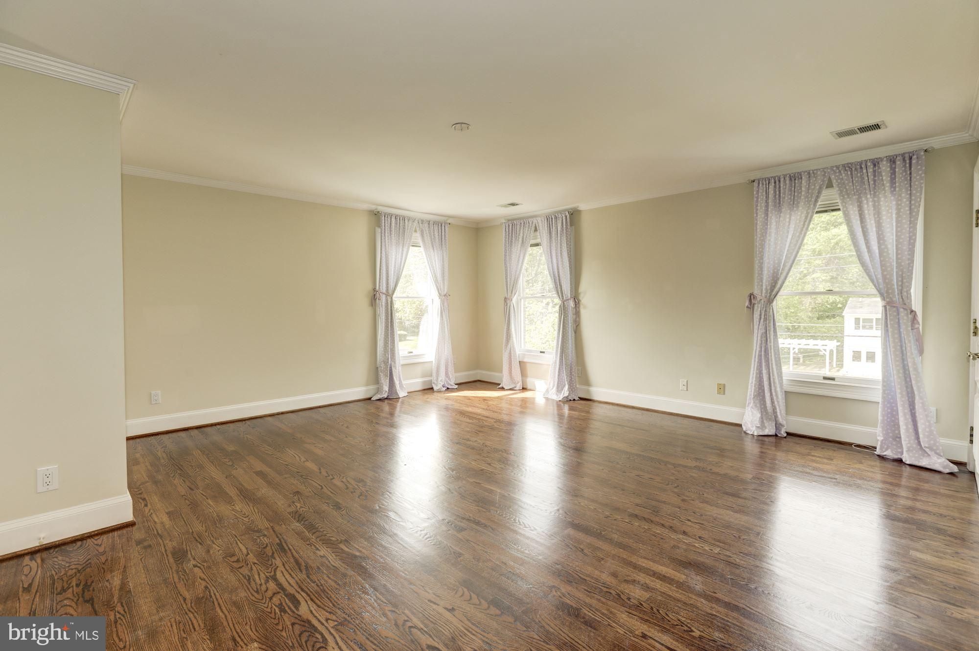 JOHN LEARY - Residential