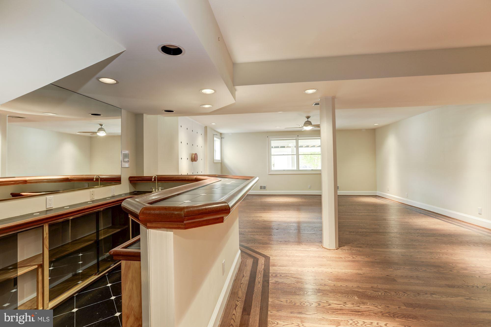 JOHN LEARY - Residential