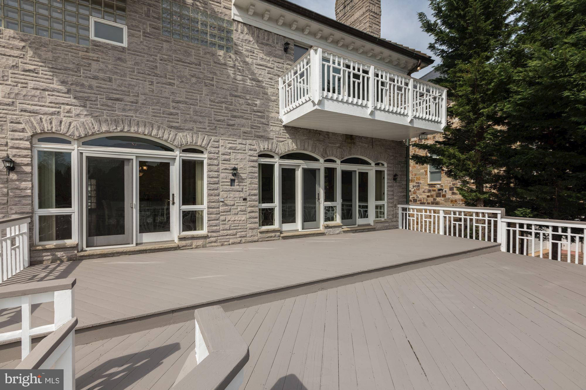 JOHN LEARY - Residential