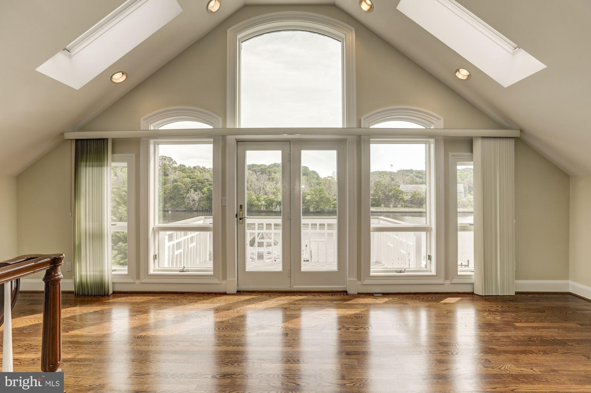 JOHN LEARY - Residential