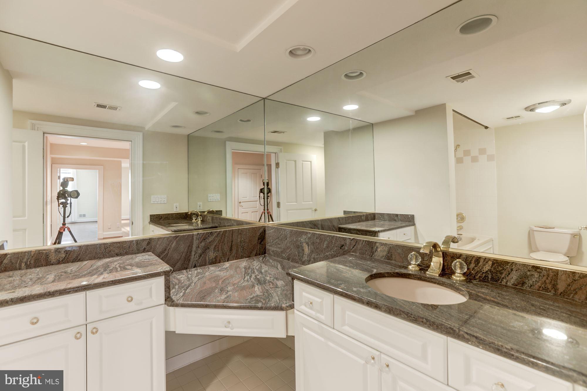 JOHN LEARY - Residential