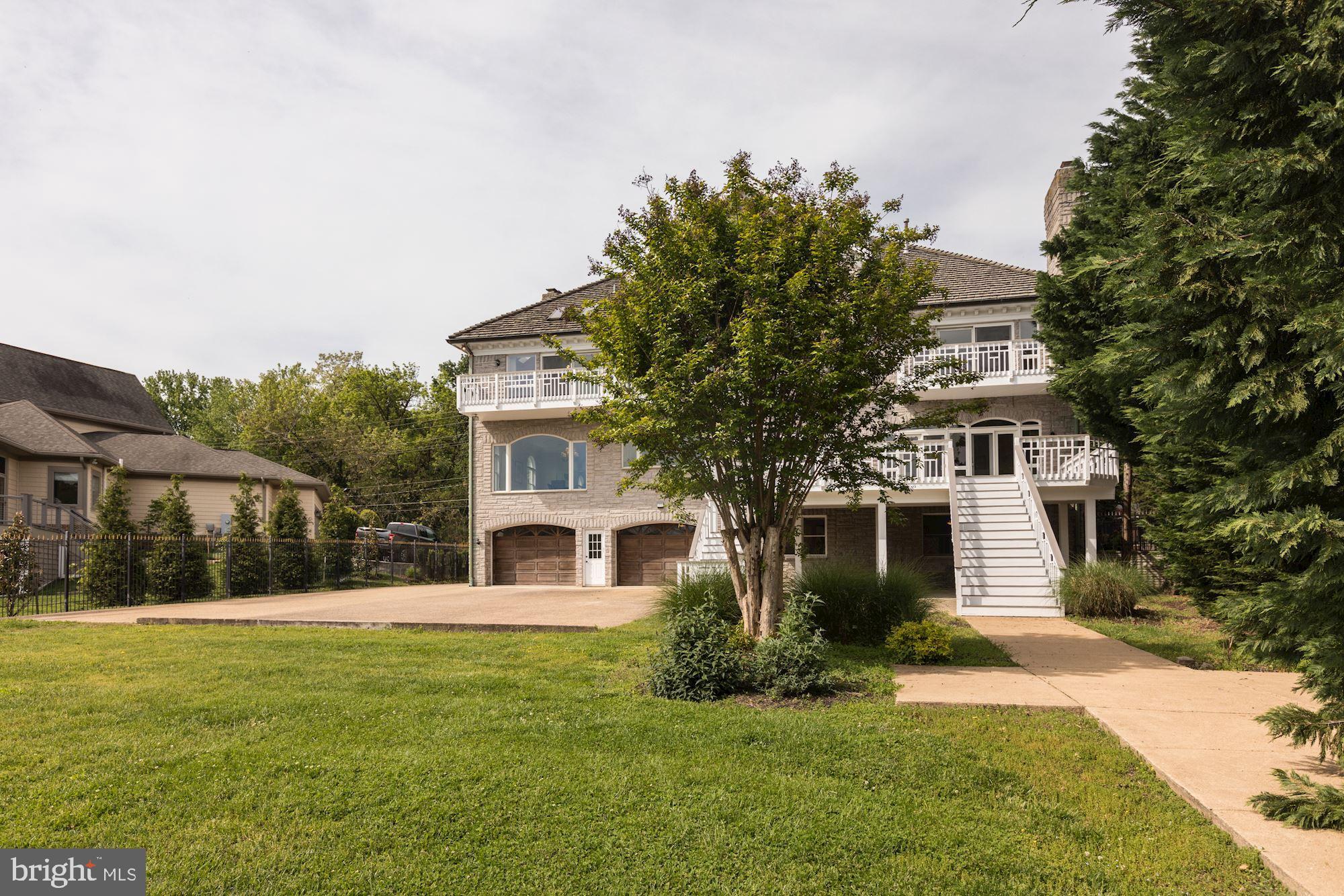 JOHN LEARY - Residential