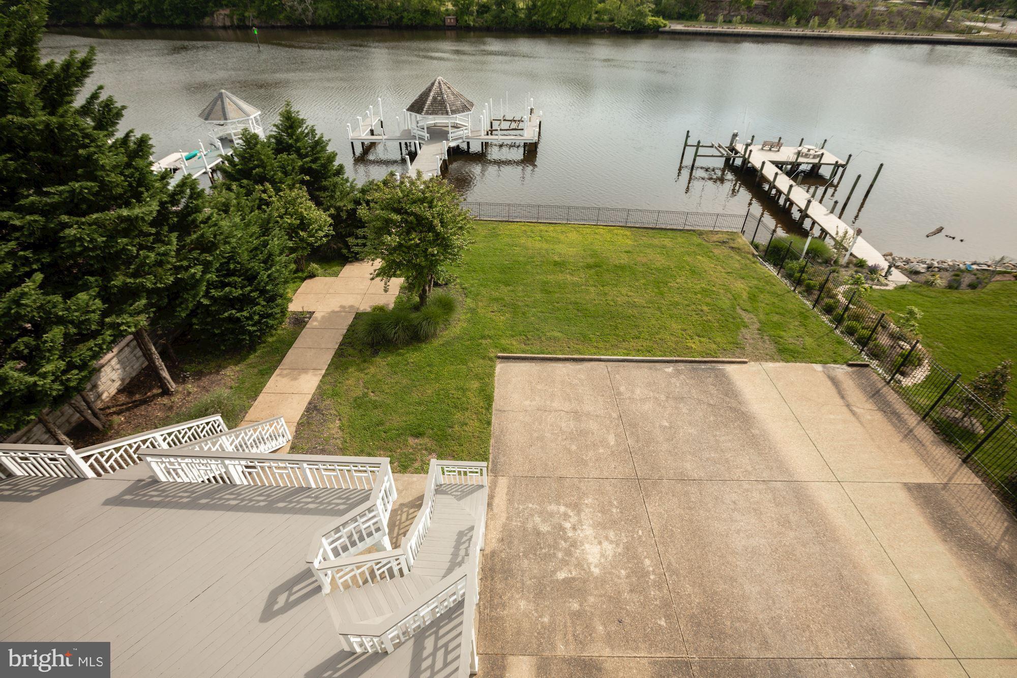 JOHN LEARY - Residential