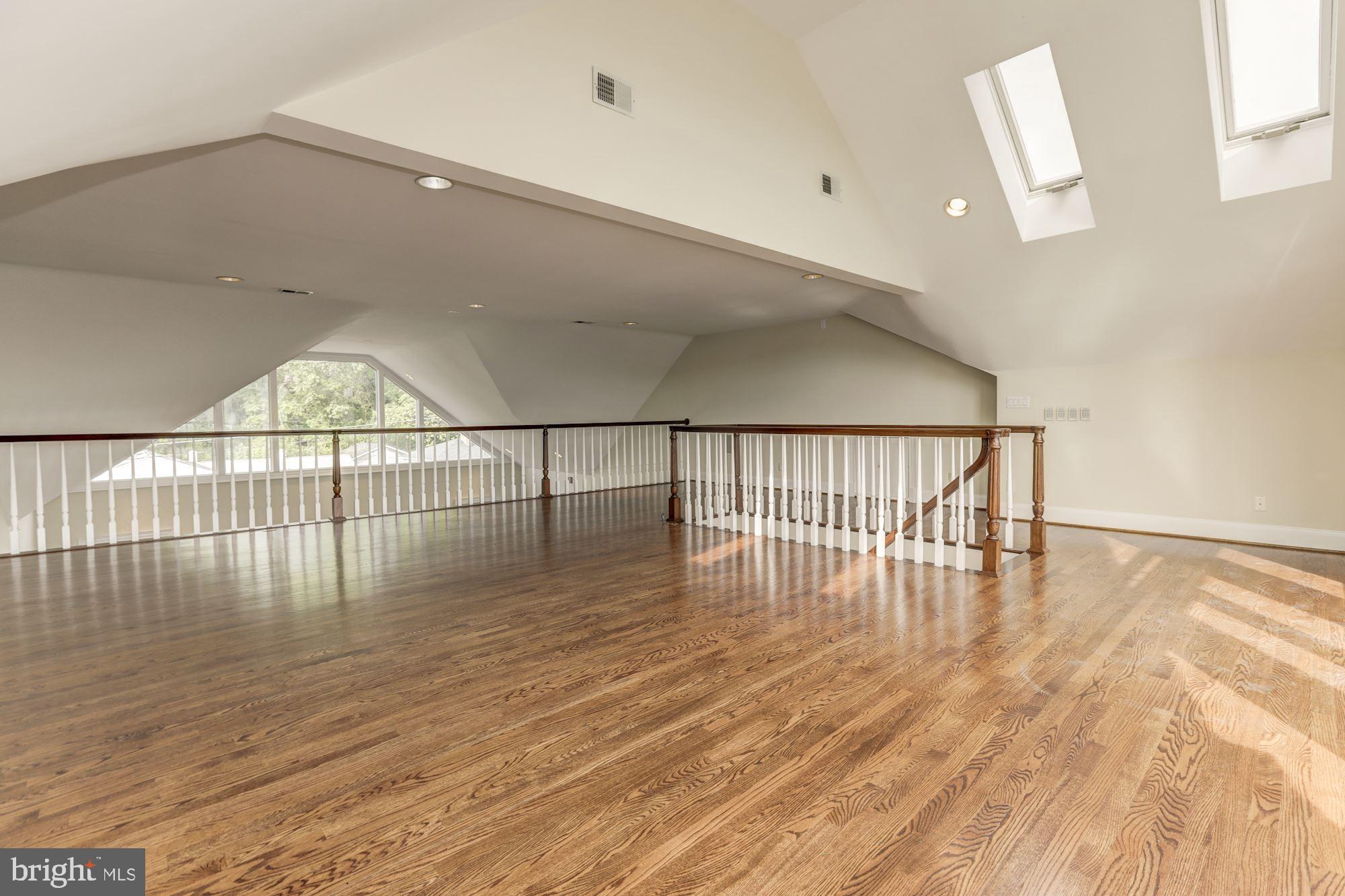 JOHN LEARY - Residential