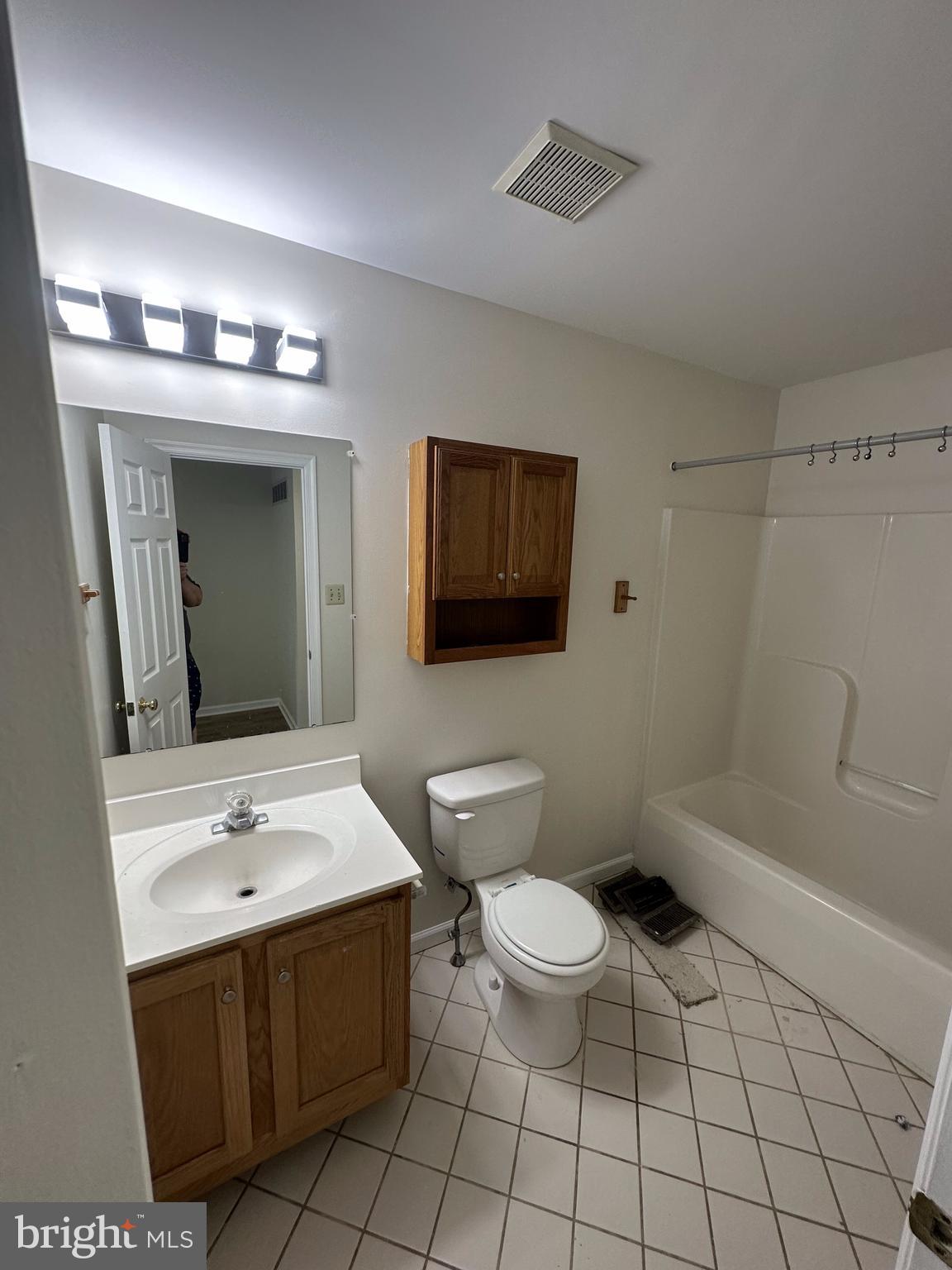 CONSHOHOCKEN STA - Residential Lease