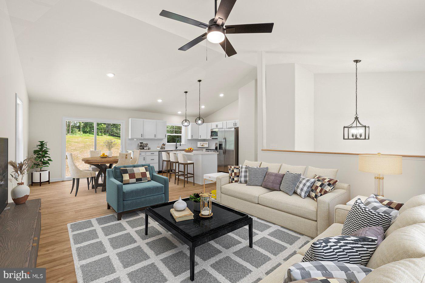 CAROLINE PINES - Residential