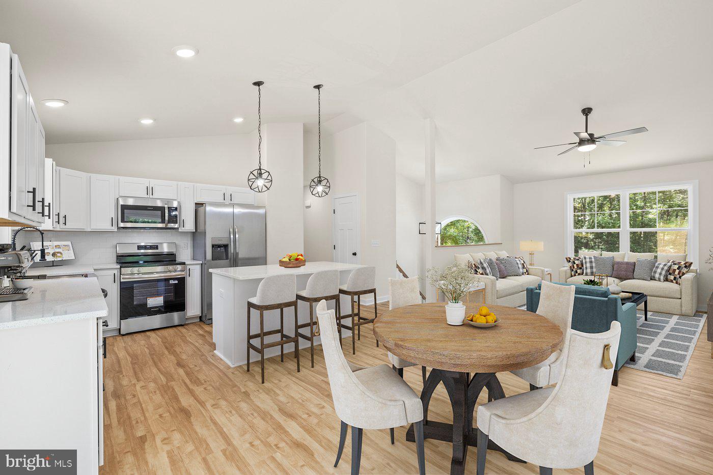 CAROLINE PINES - Residential