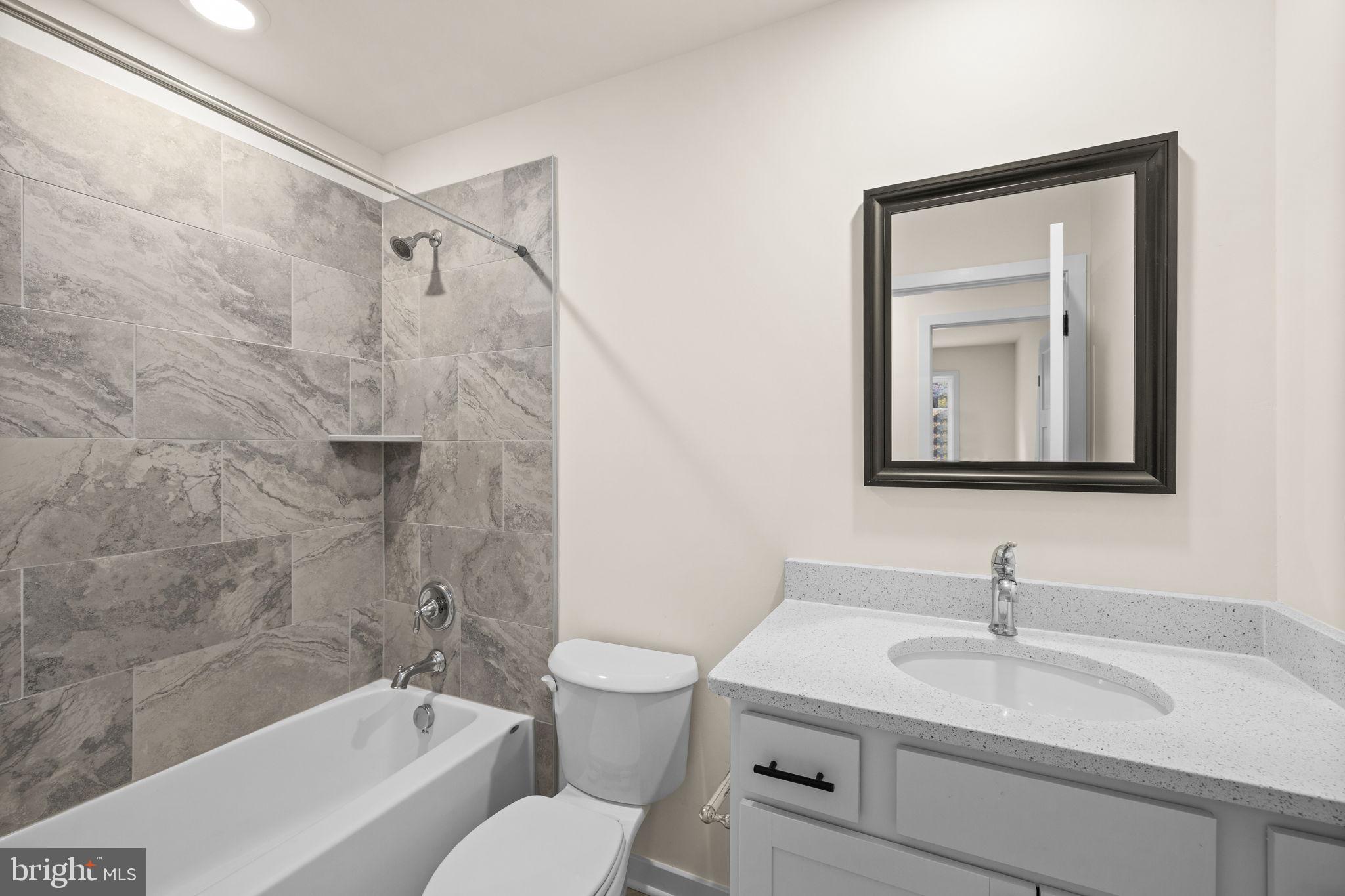 CAROLINE PINES - Residential