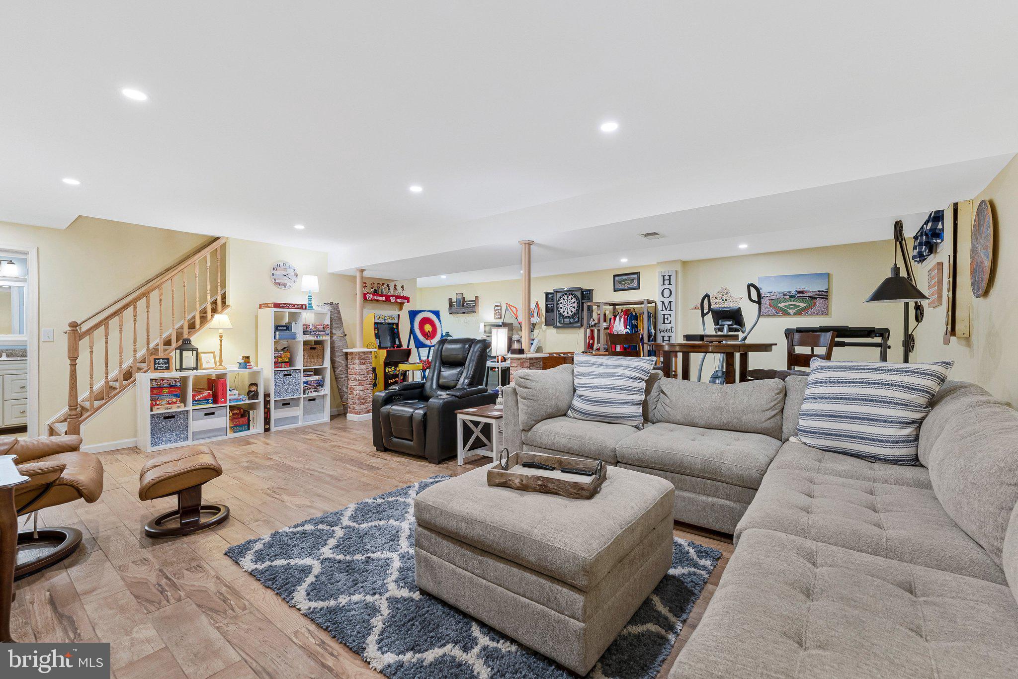 HASTINGS HUNT - Residential