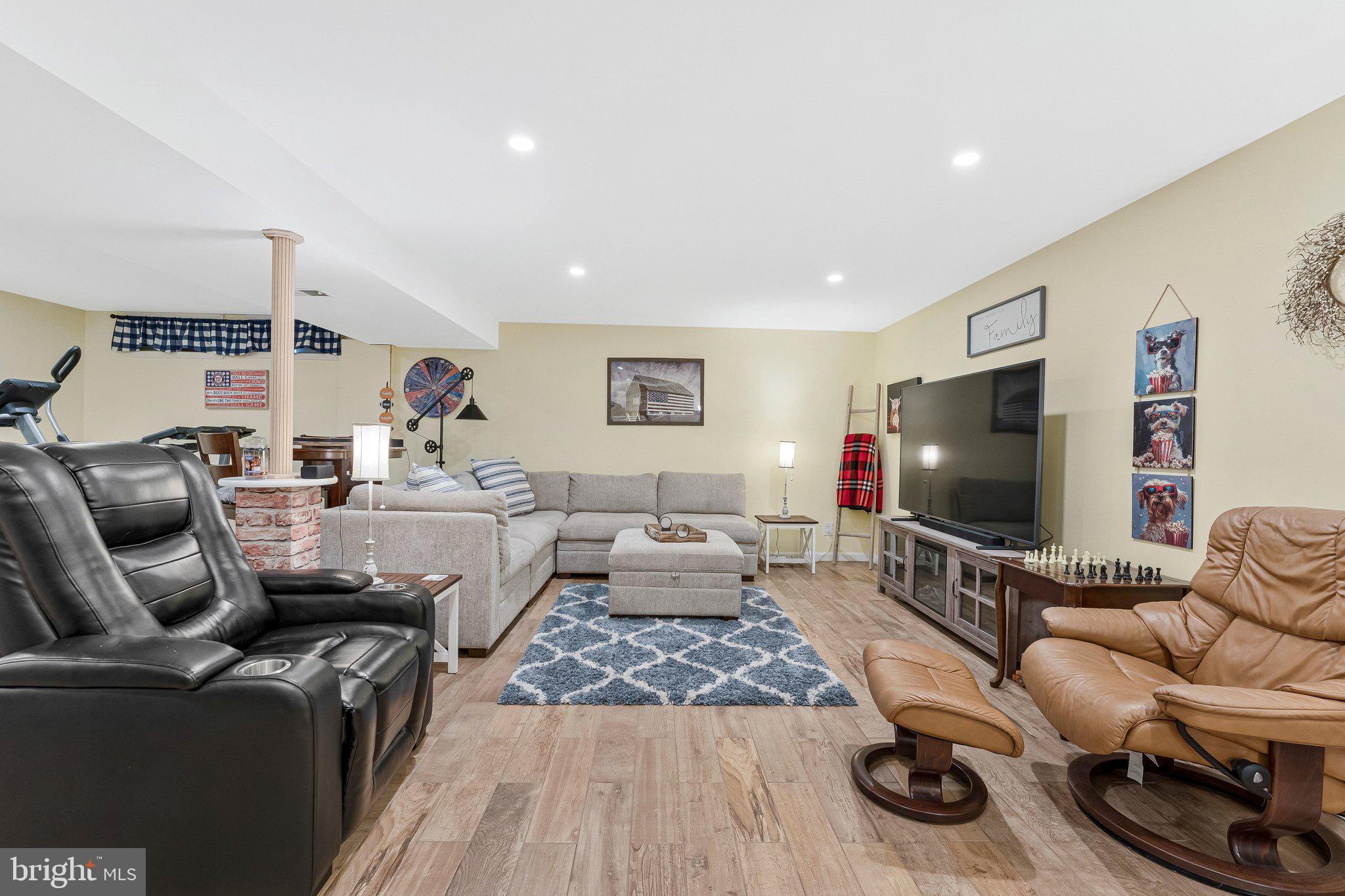 HASTINGS HUNT - Residential