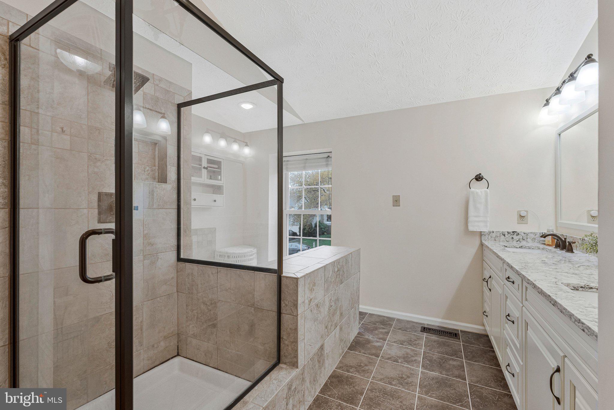 HASTINGS HUNT - Residential