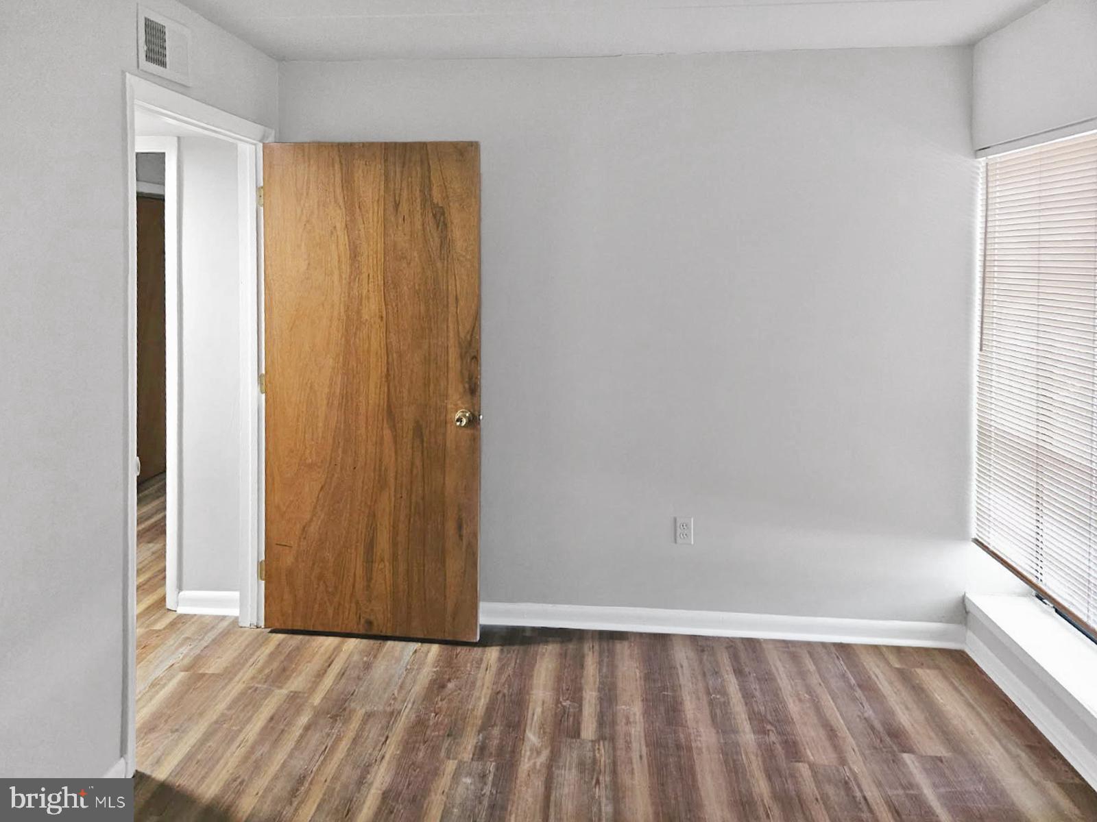 CARRIAGE HOUSE CONDO - Residential