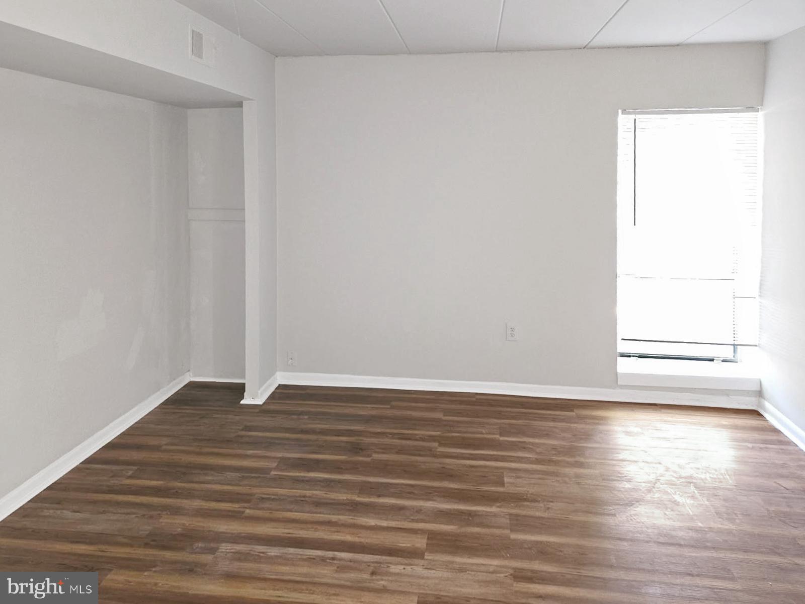 CARRIAGE HOUSE CONDO - Residential