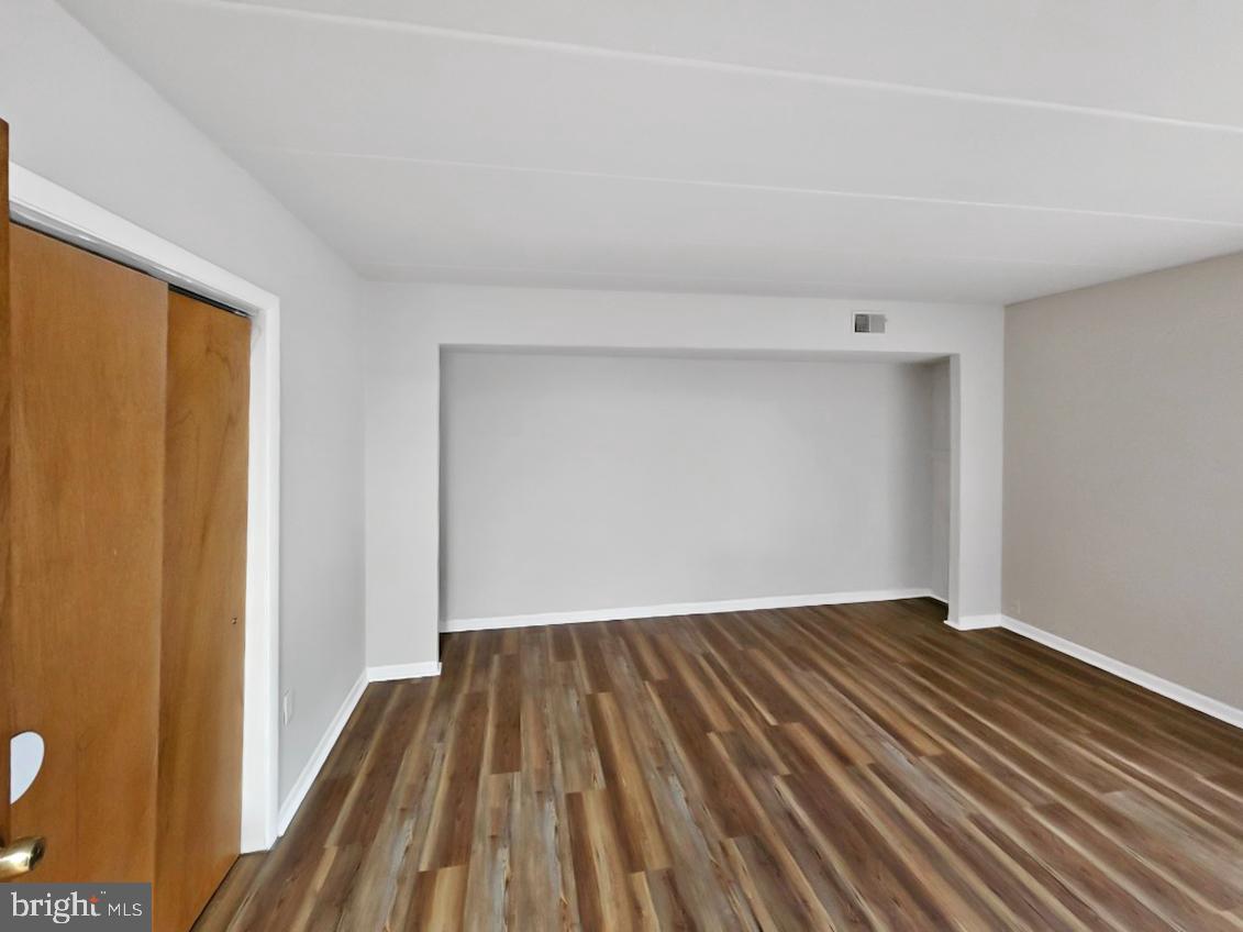 CARRIAGE HOUSE CONDO - Residential