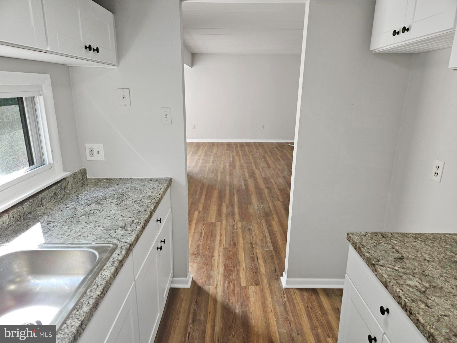 CARRIAGE HOUSE CONDO - Residential