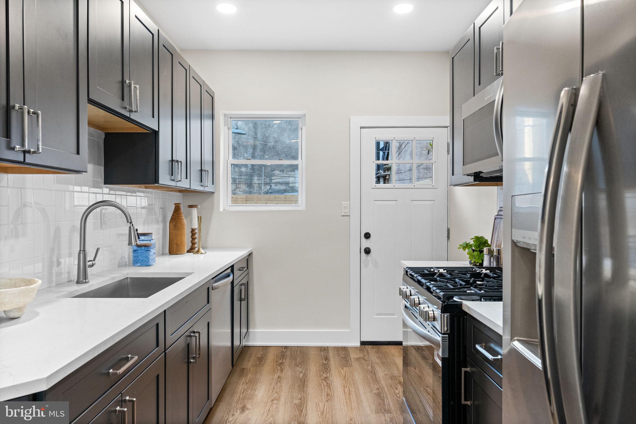 EAST PASSYUNK CROSSING - Residential