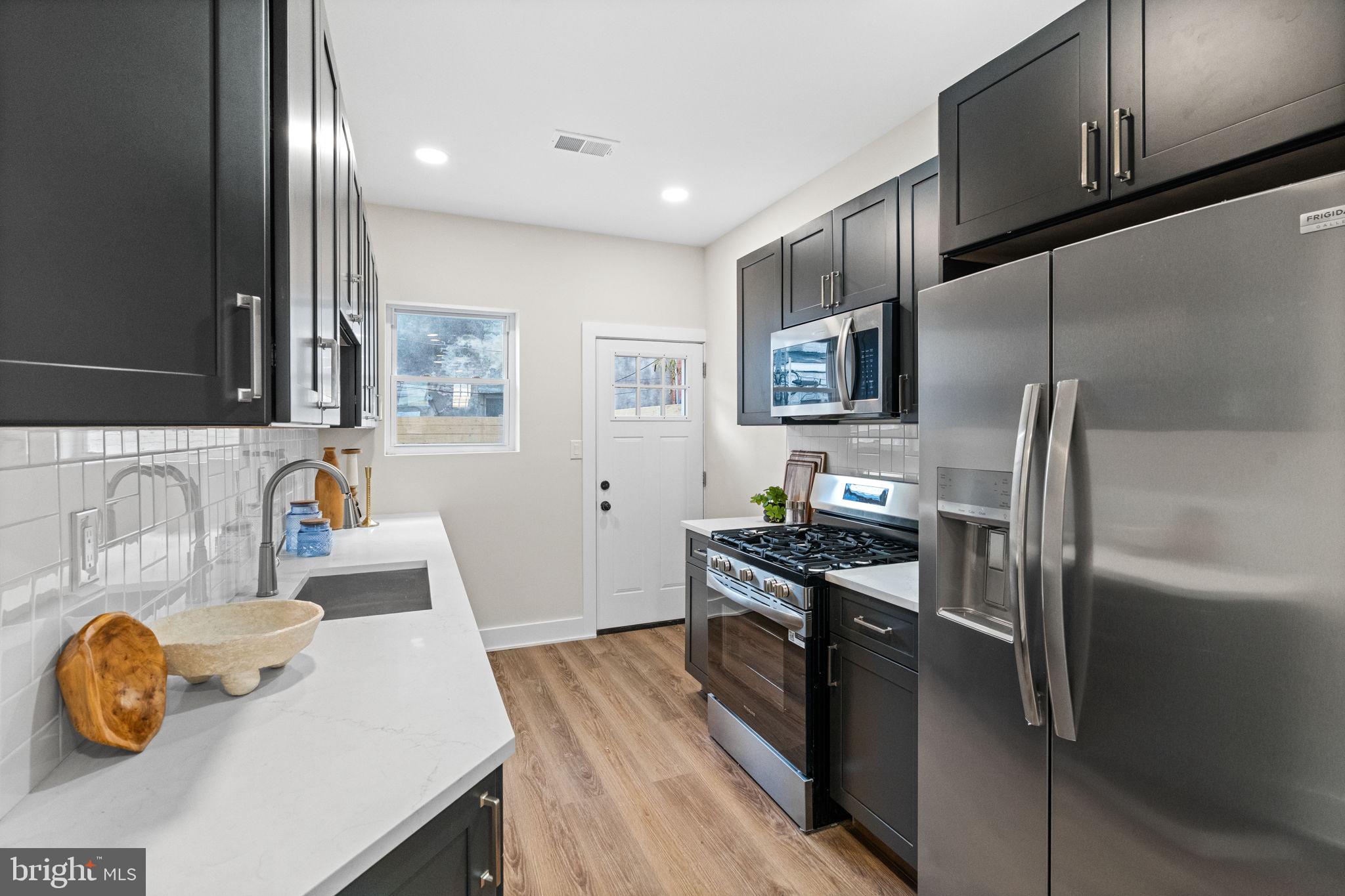 EAST PASSYUNK CROSSING - Residential