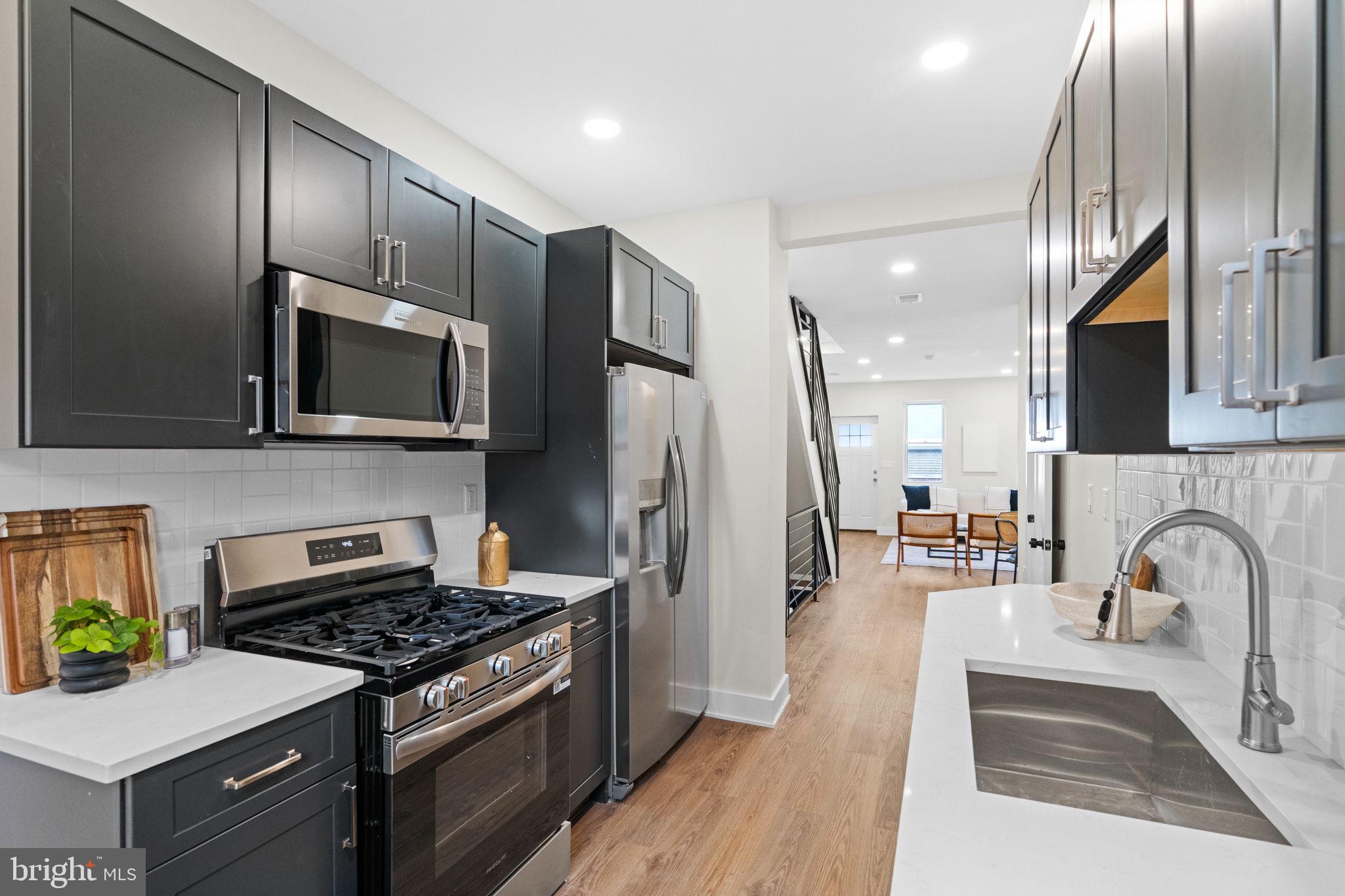 EAST PASSYUNK CROSSING - Residential