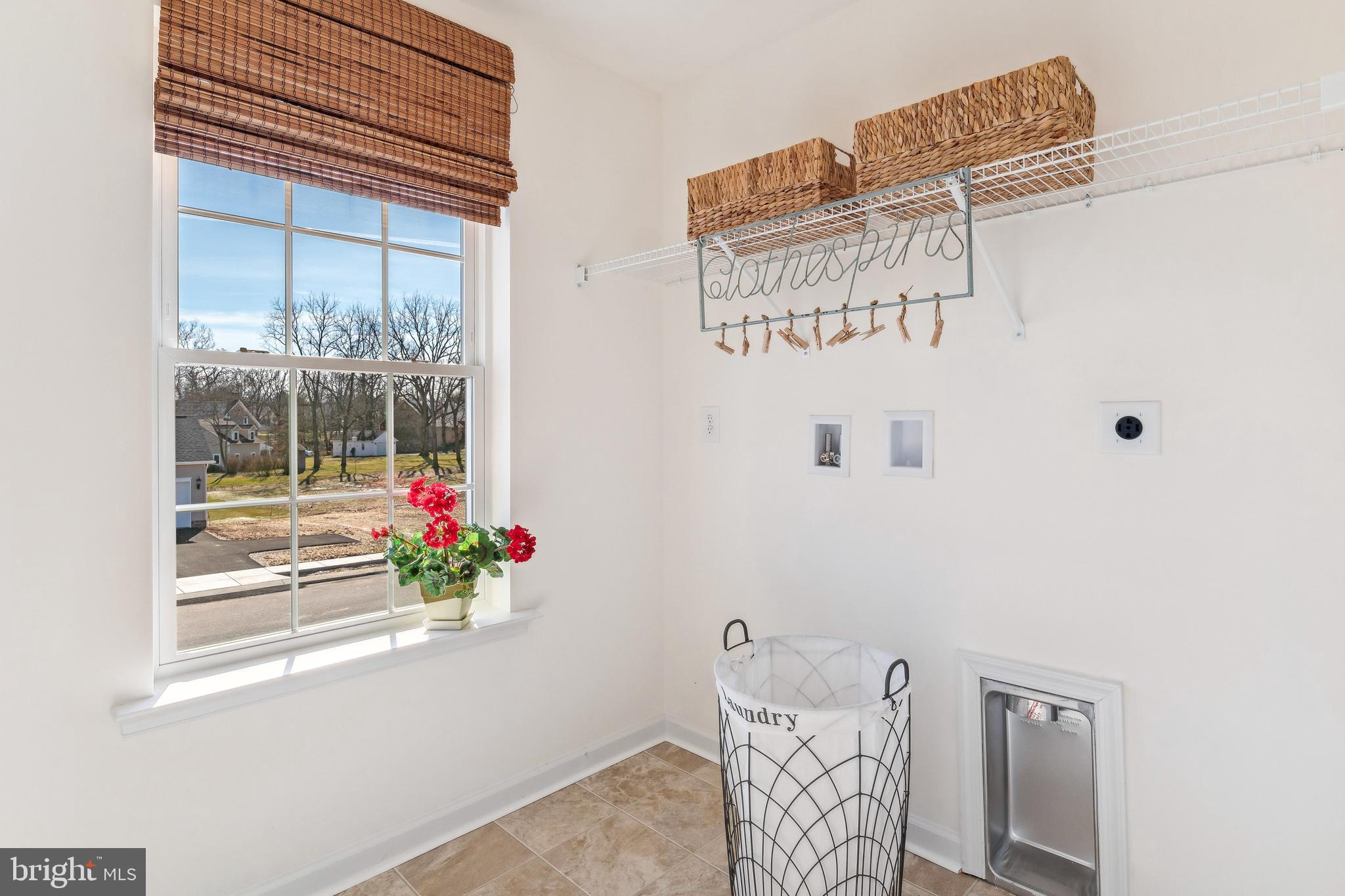 KINGS COURT AT BROWNSTONE - Residential