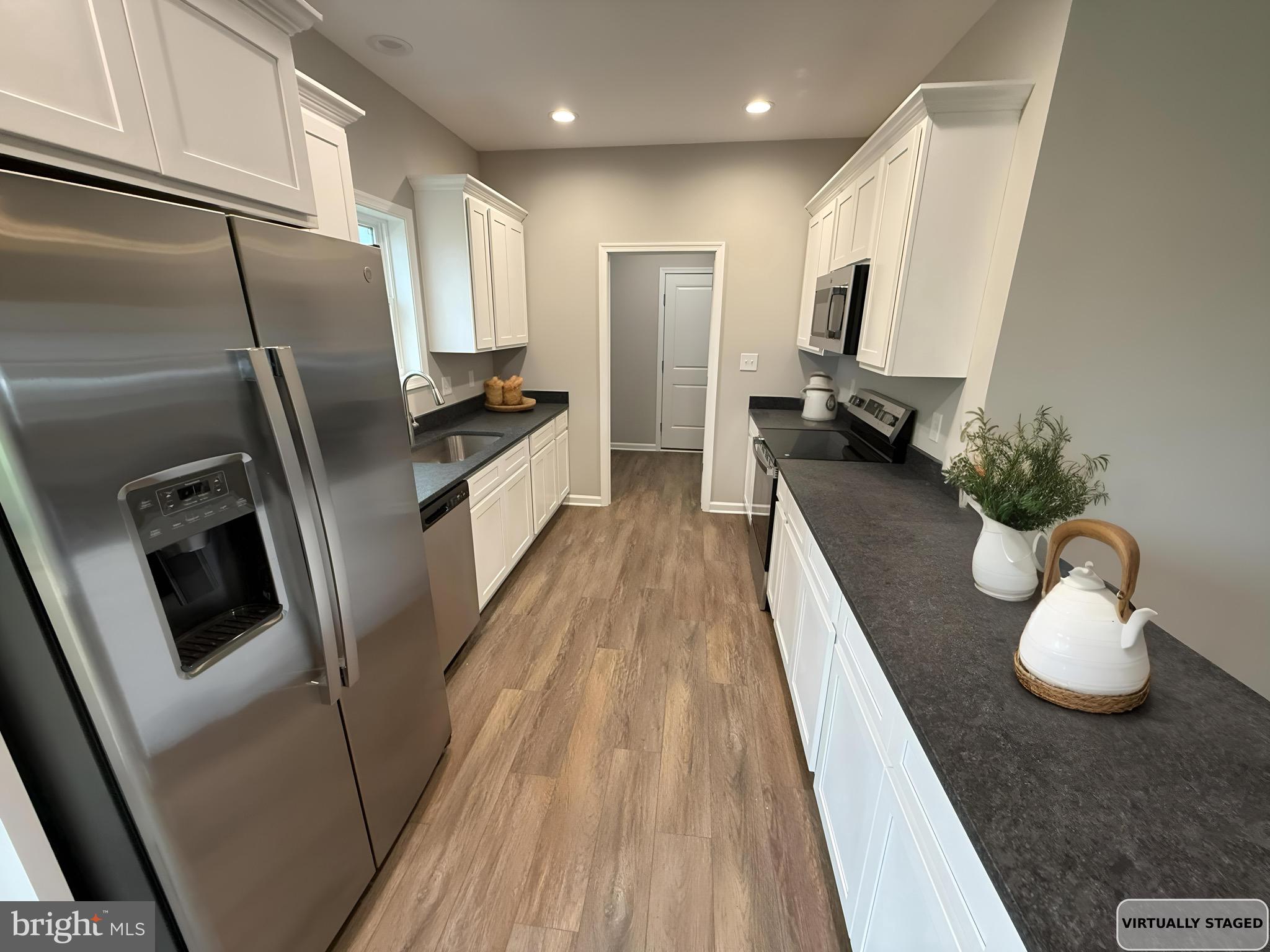 10826 CLIPPER CIRCLE