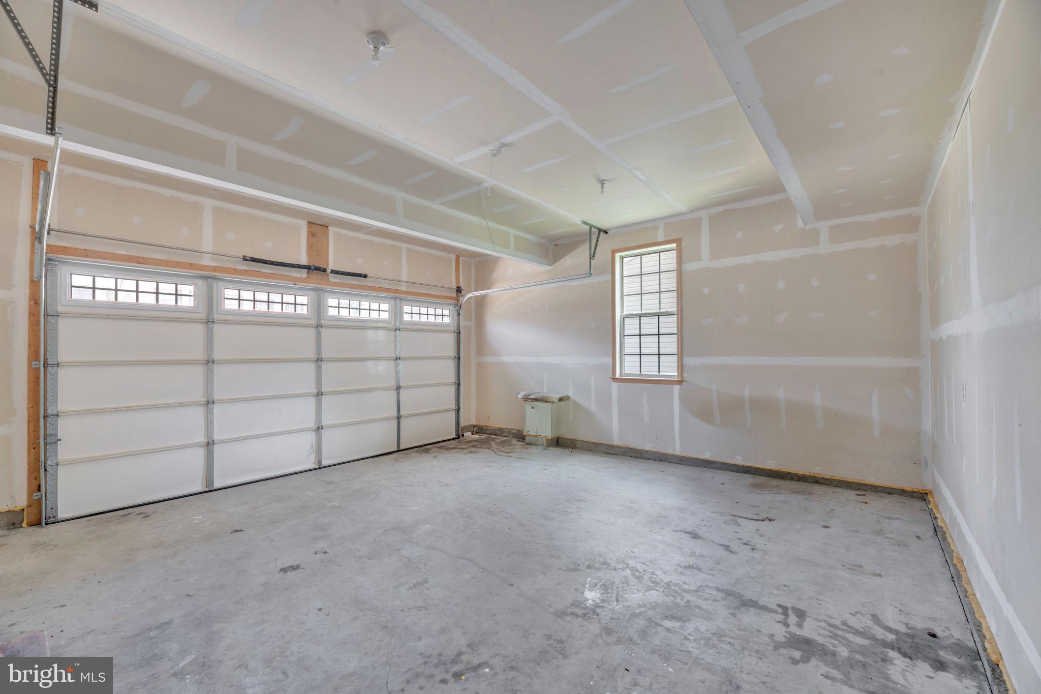 GLENN DALE CROSSING - Residential Lease