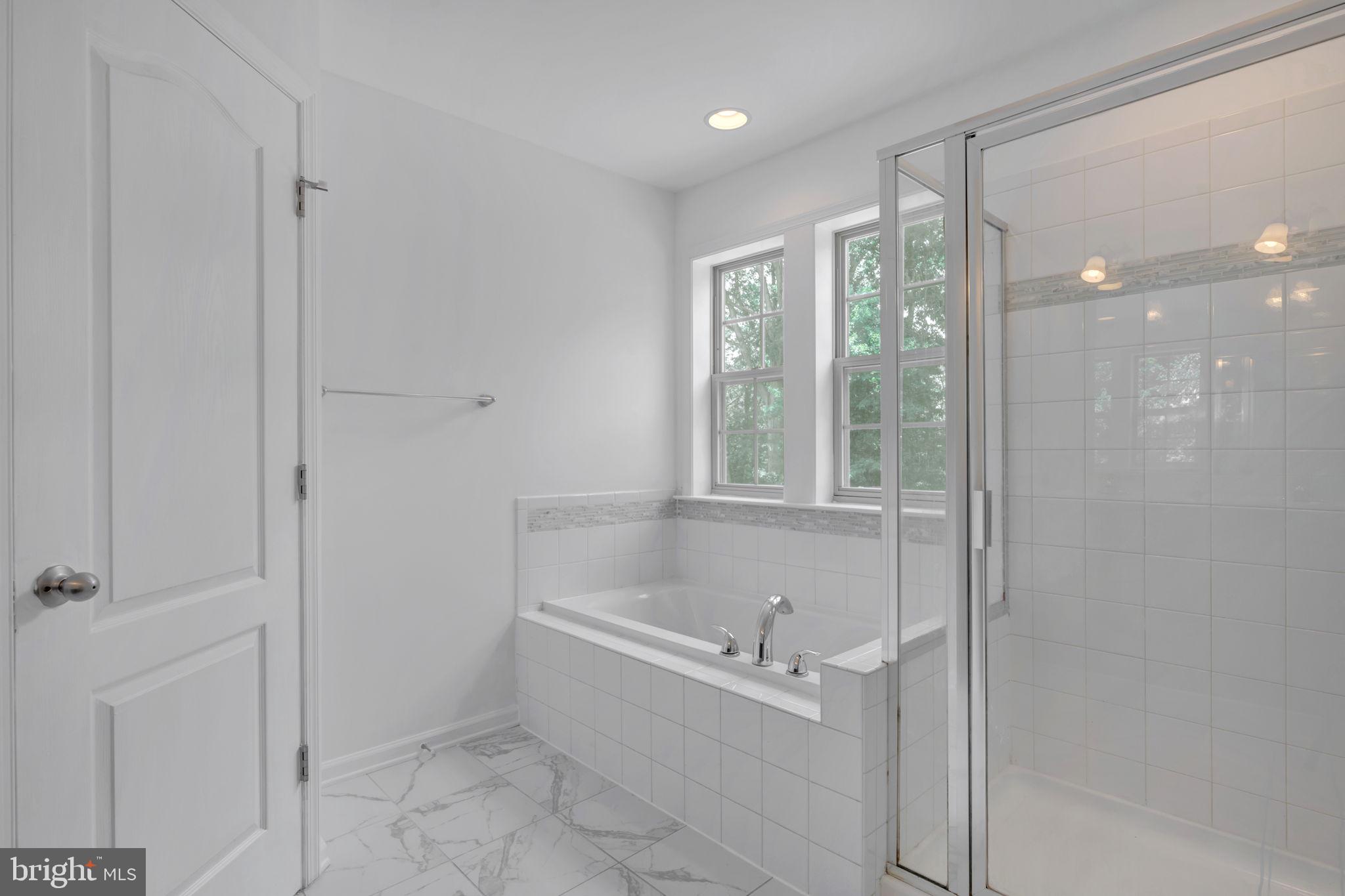 GLENN DALE CROSSING - Residential Lease