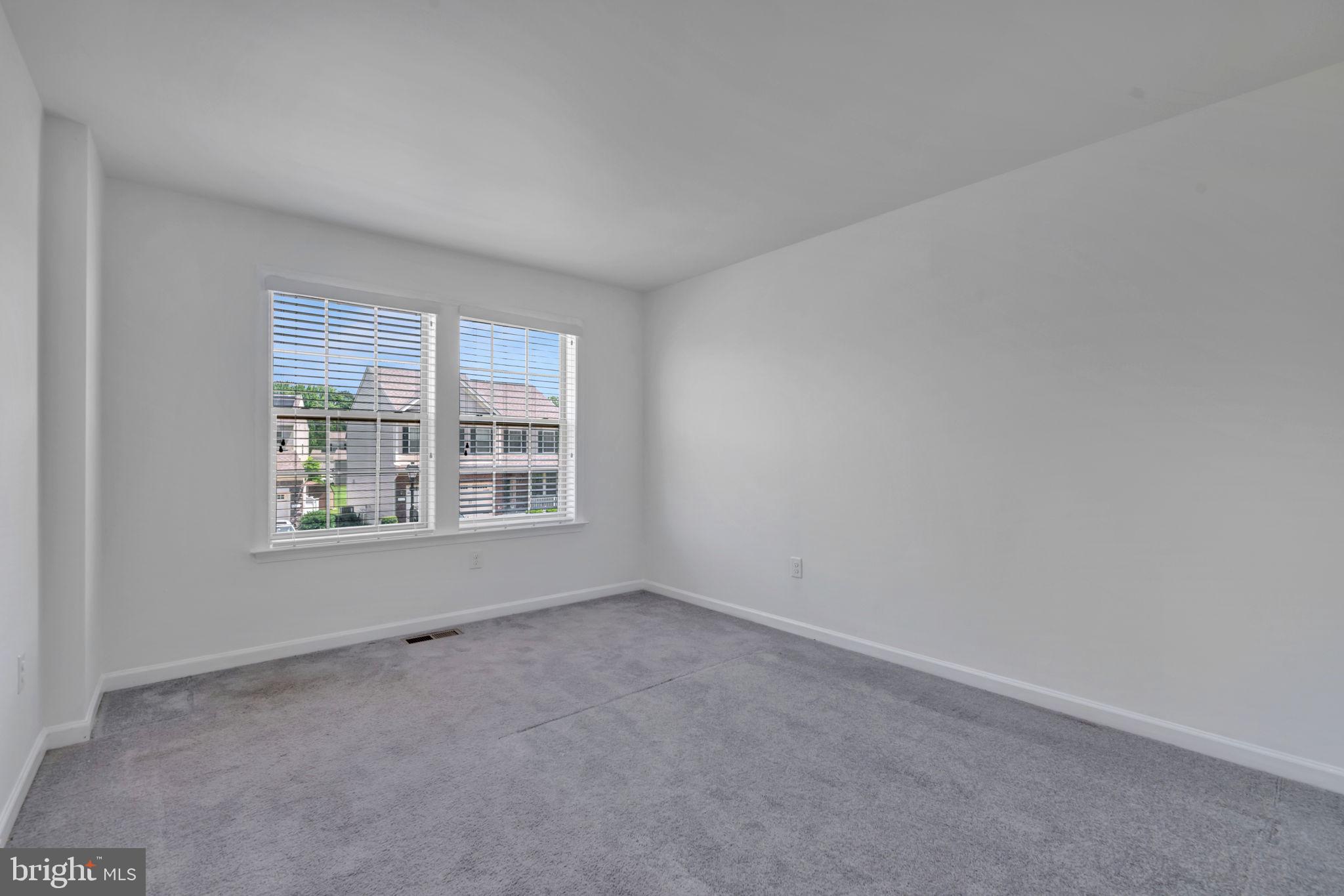 GLENN DALE CROSSING - Residential Lease