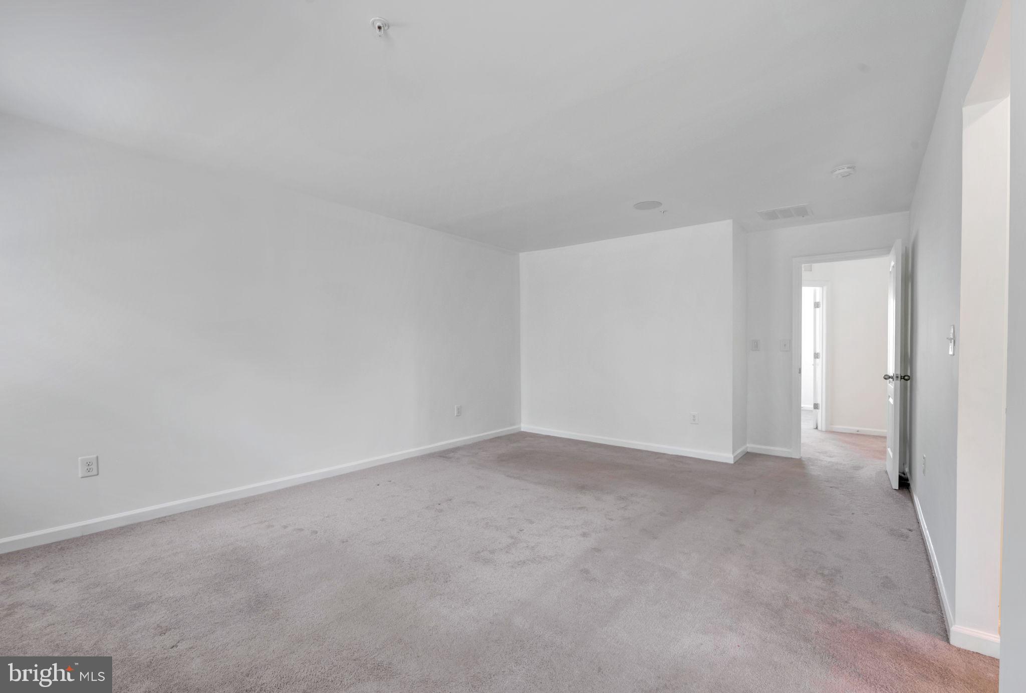 GLENN DALE CROSSING - Residential Lease